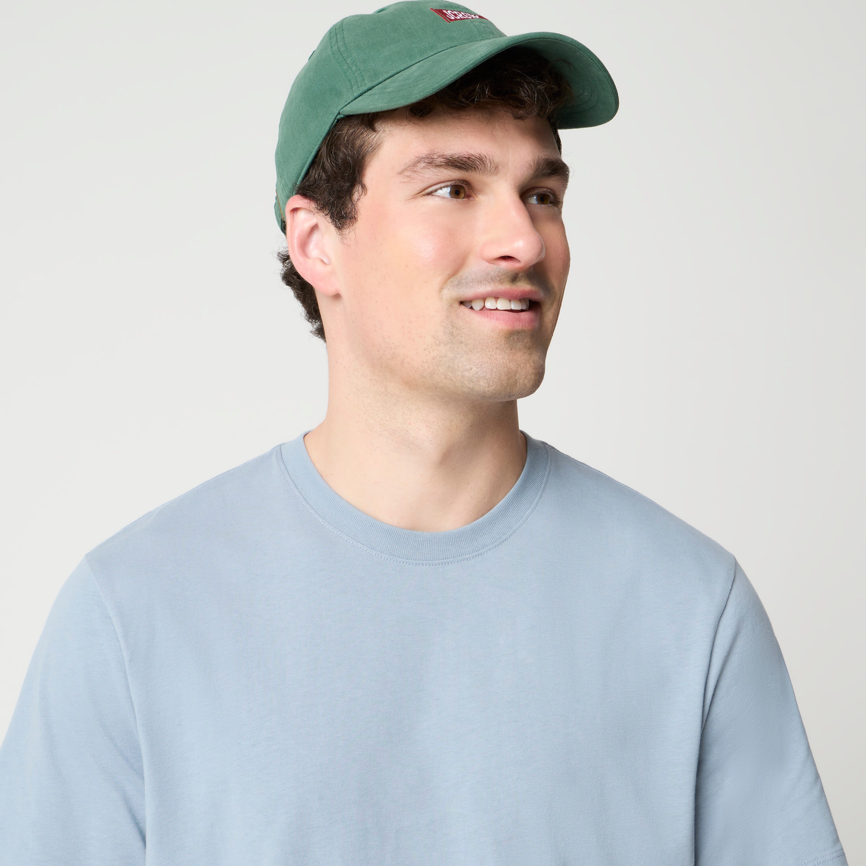 100% cotton Essential tee