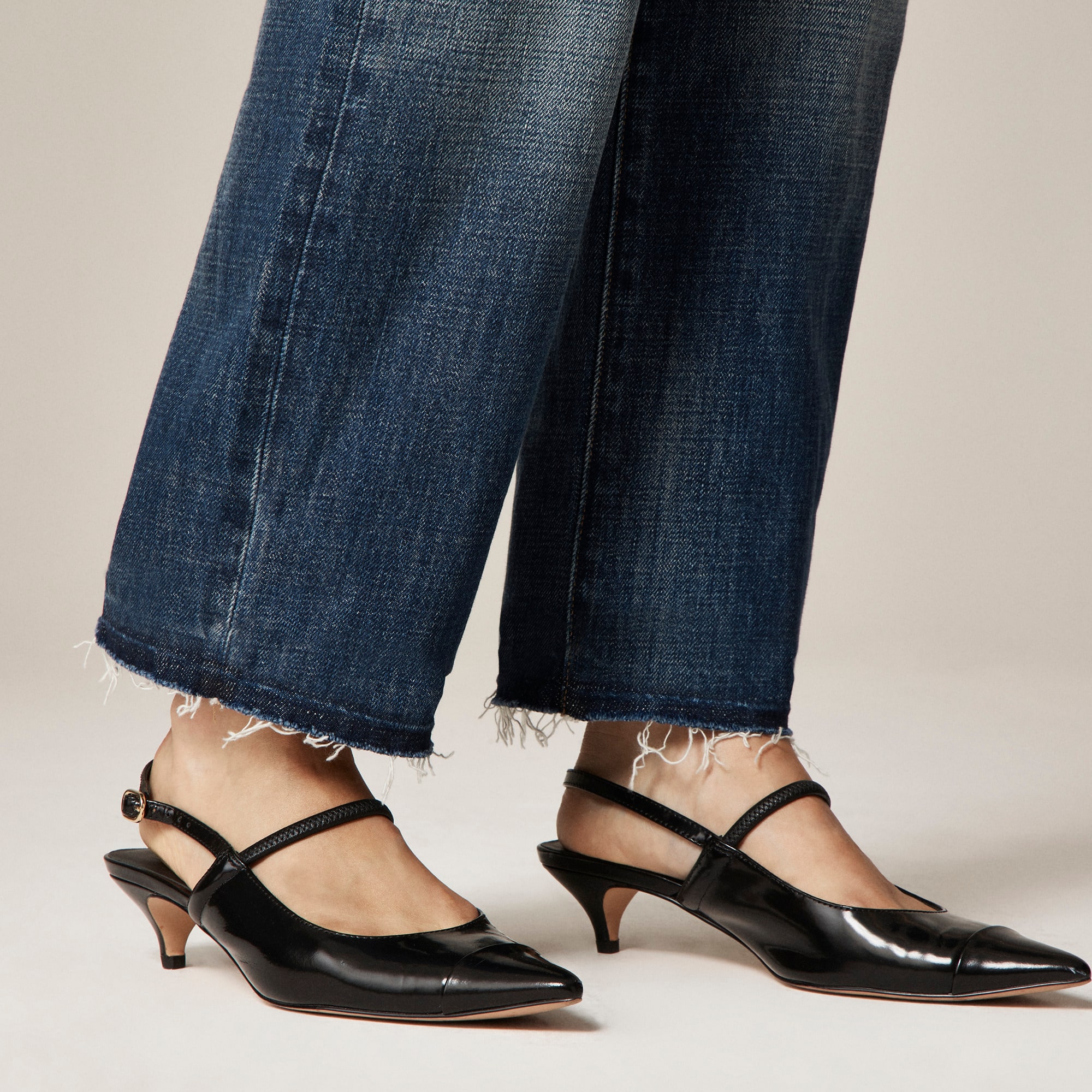 Nipped straight jean in rigid