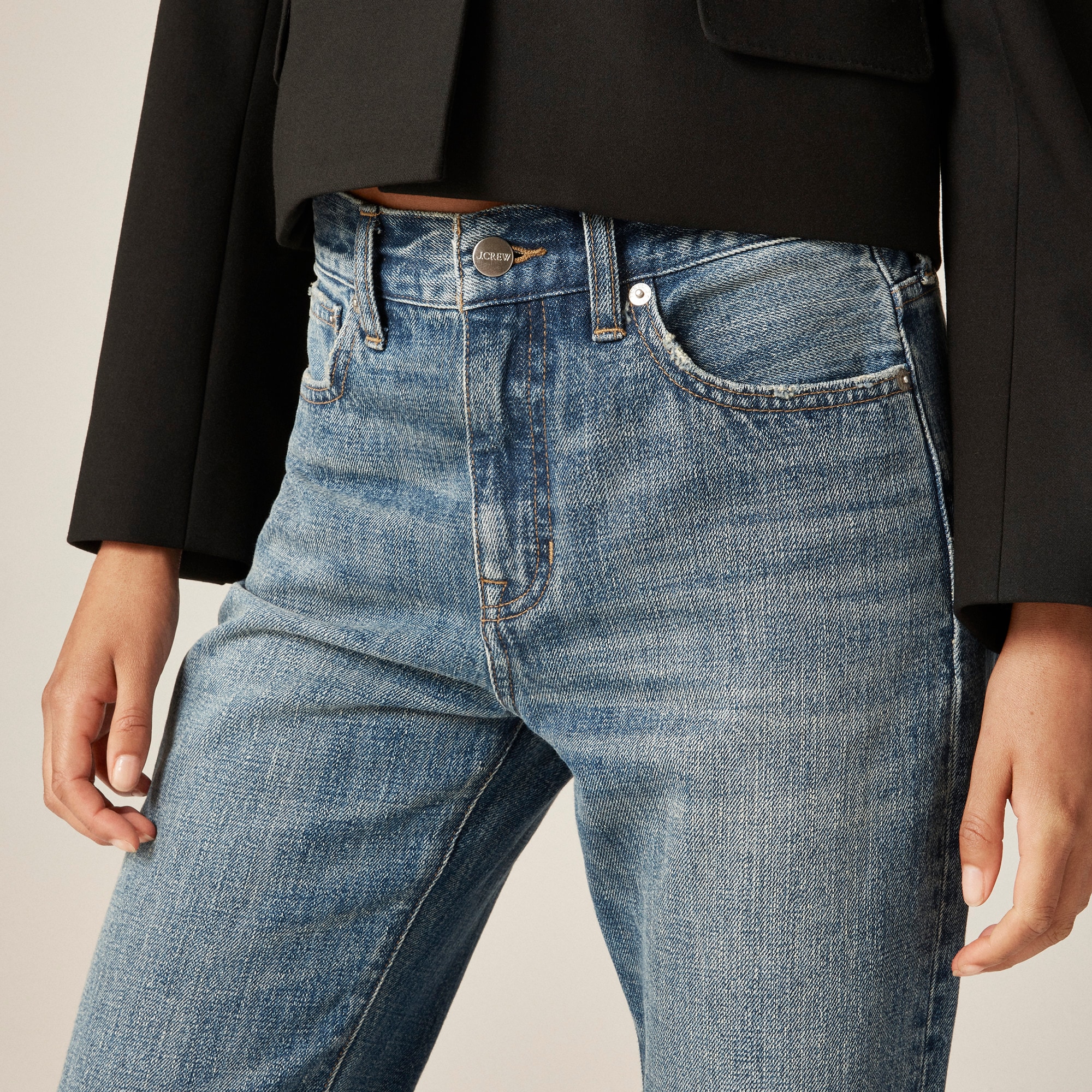 Nipped straight jean in rigid - image 4