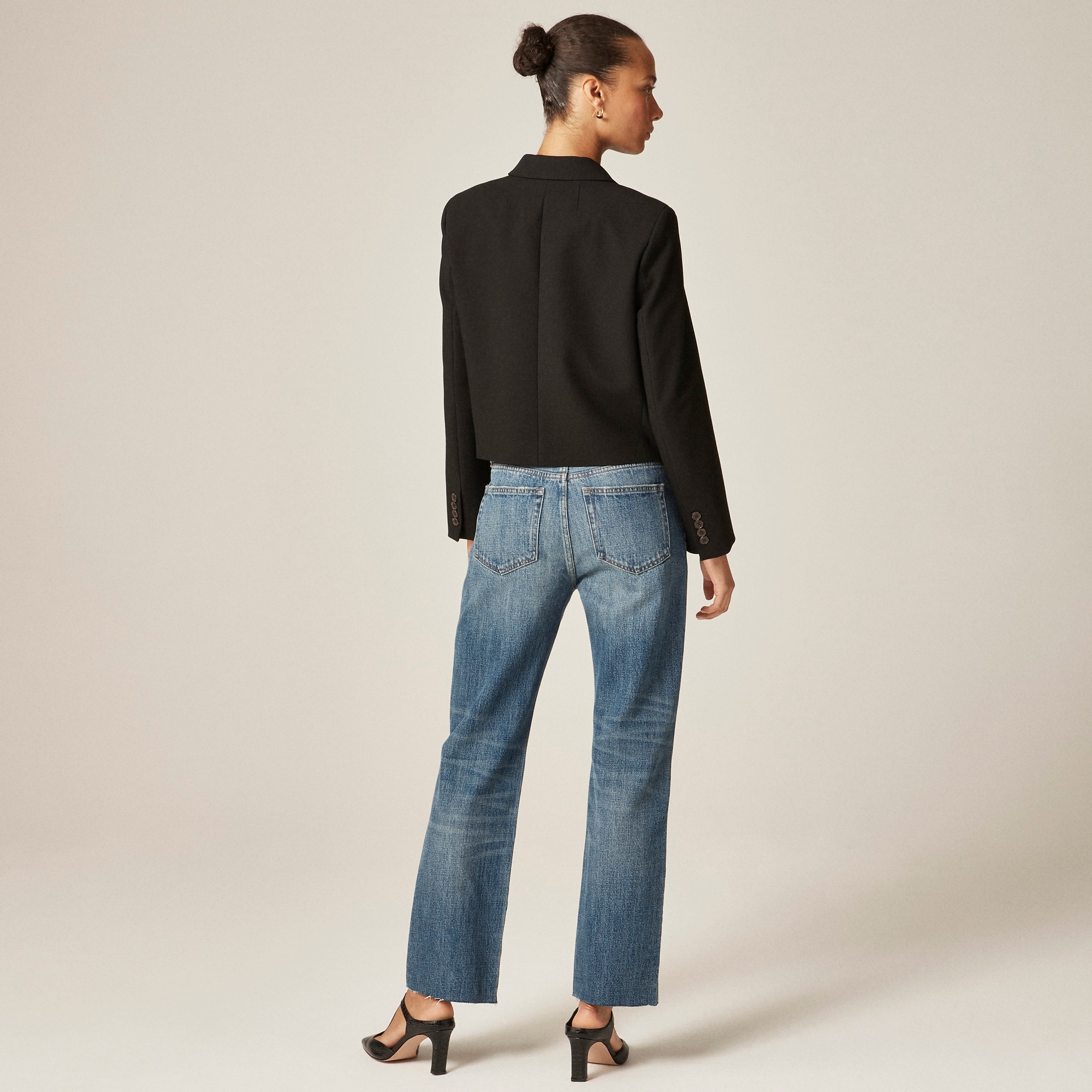 Nipped straight jean in rigid