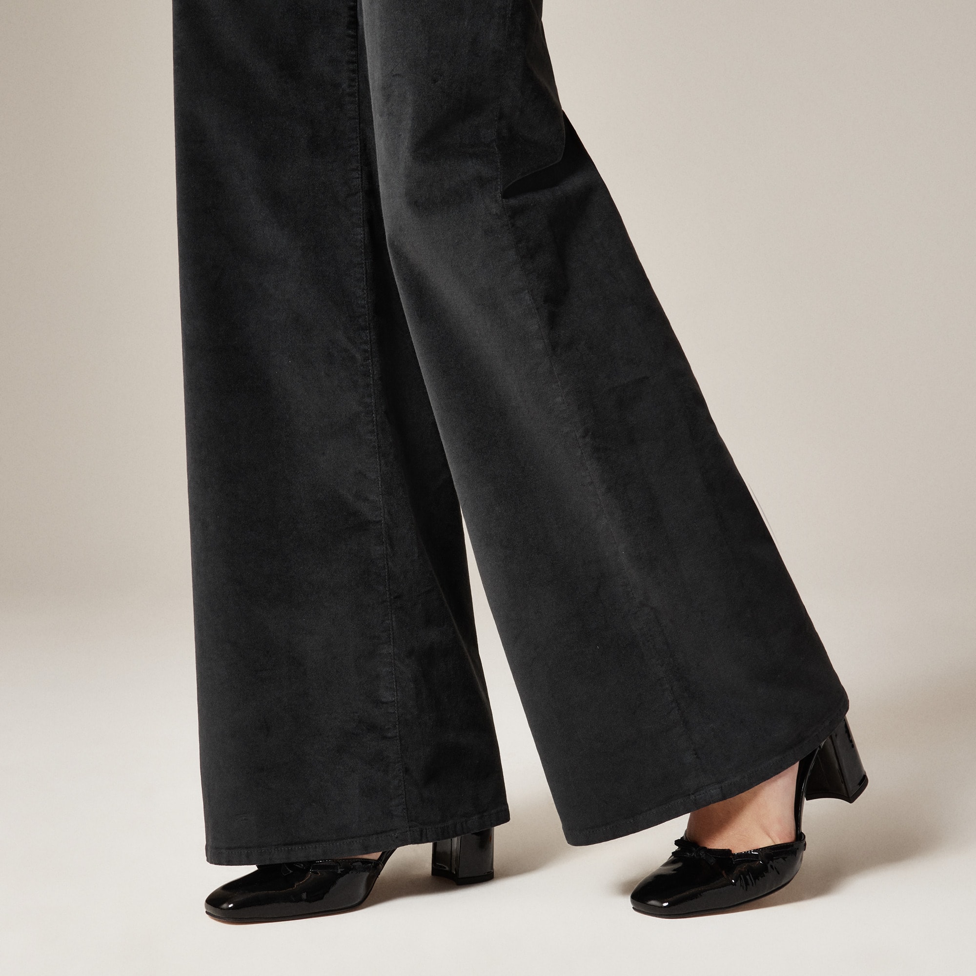 Wide-leg trouser in washed velvet
