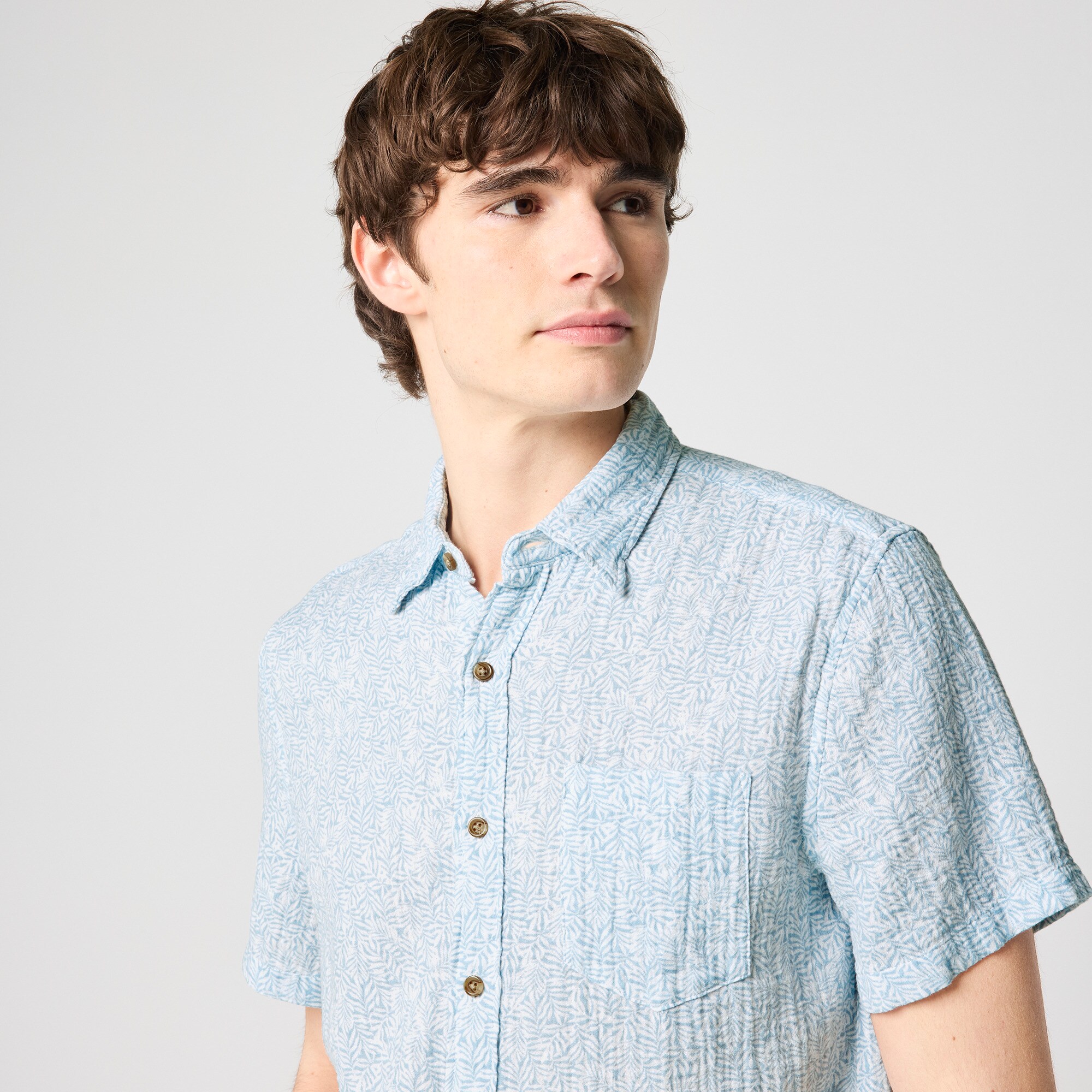 Short-sleeve gauze shirt