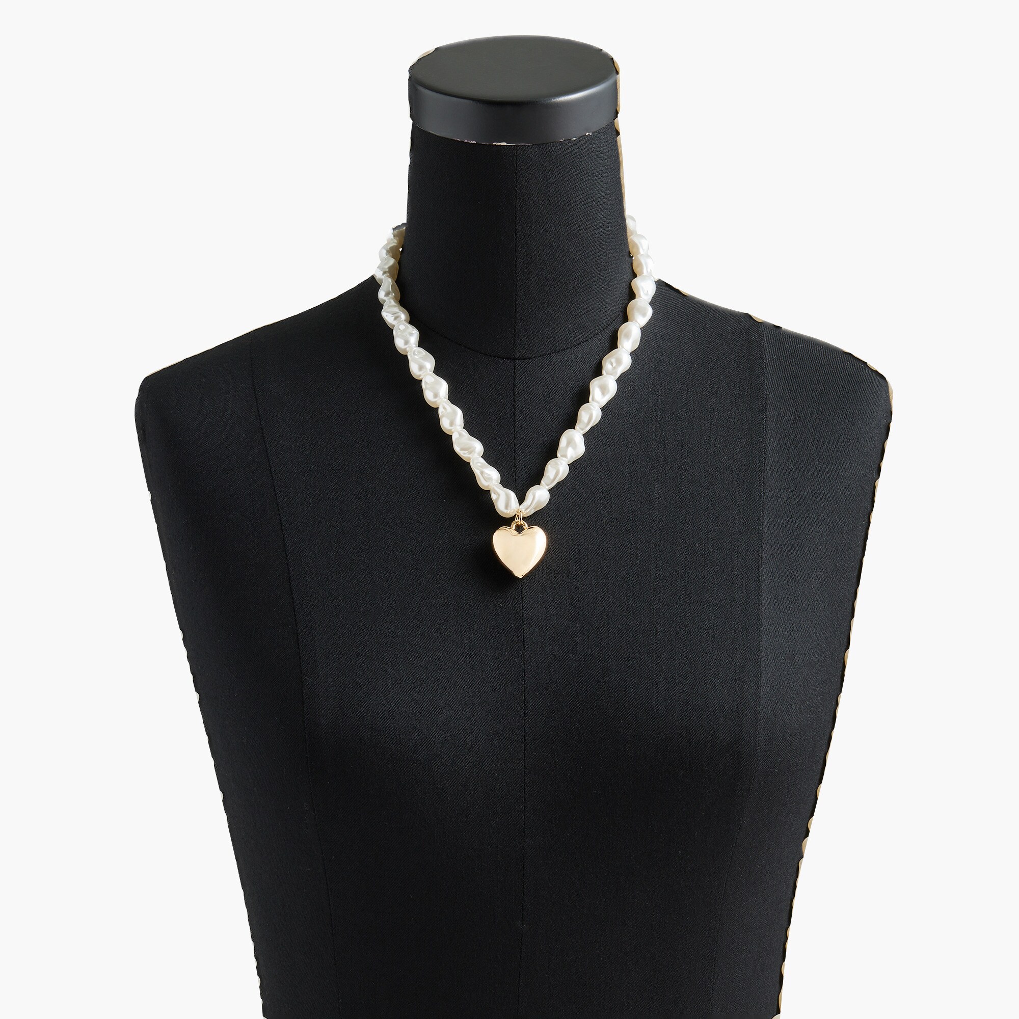 Pearl heart pendant necklace