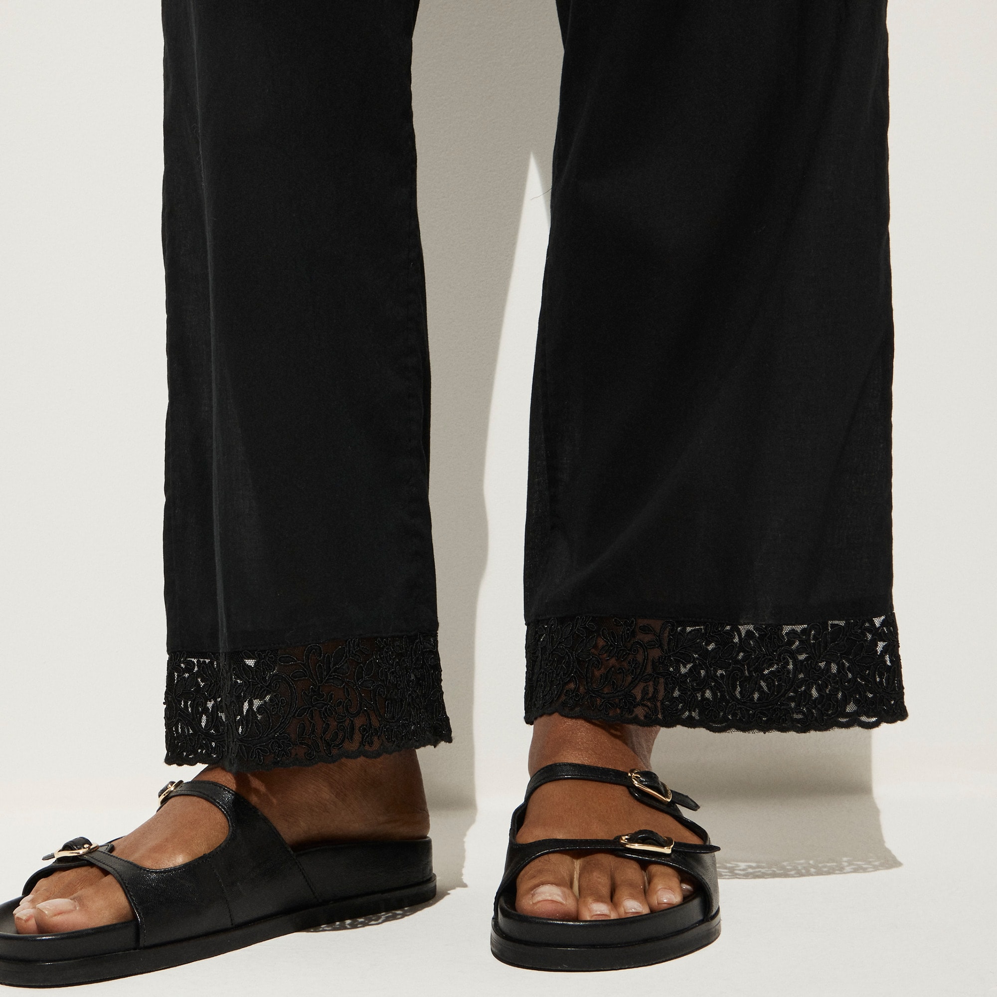 Cotton voile beach pant with lace trim - image 4