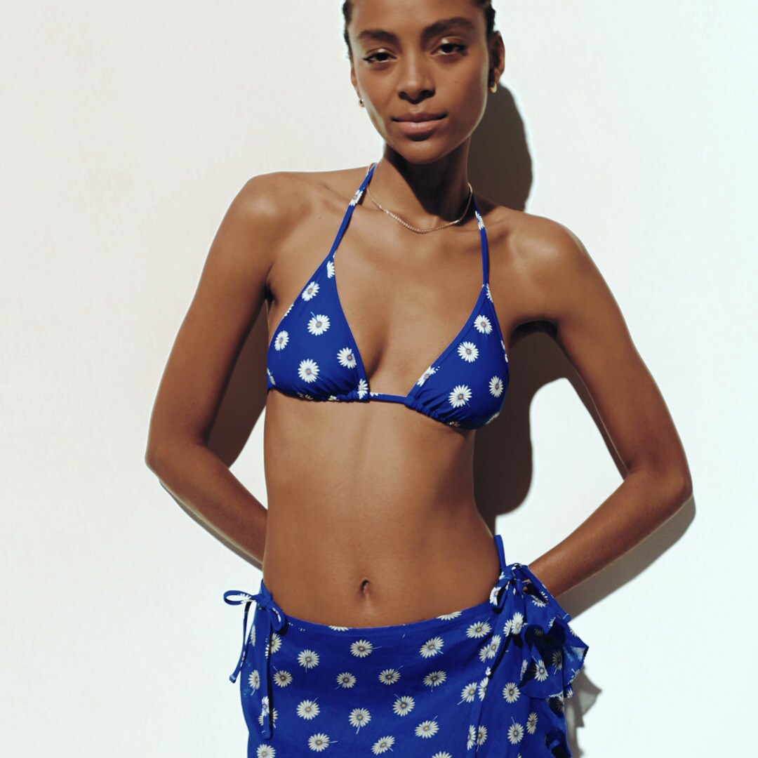 Perfect string bikini top in daisy print