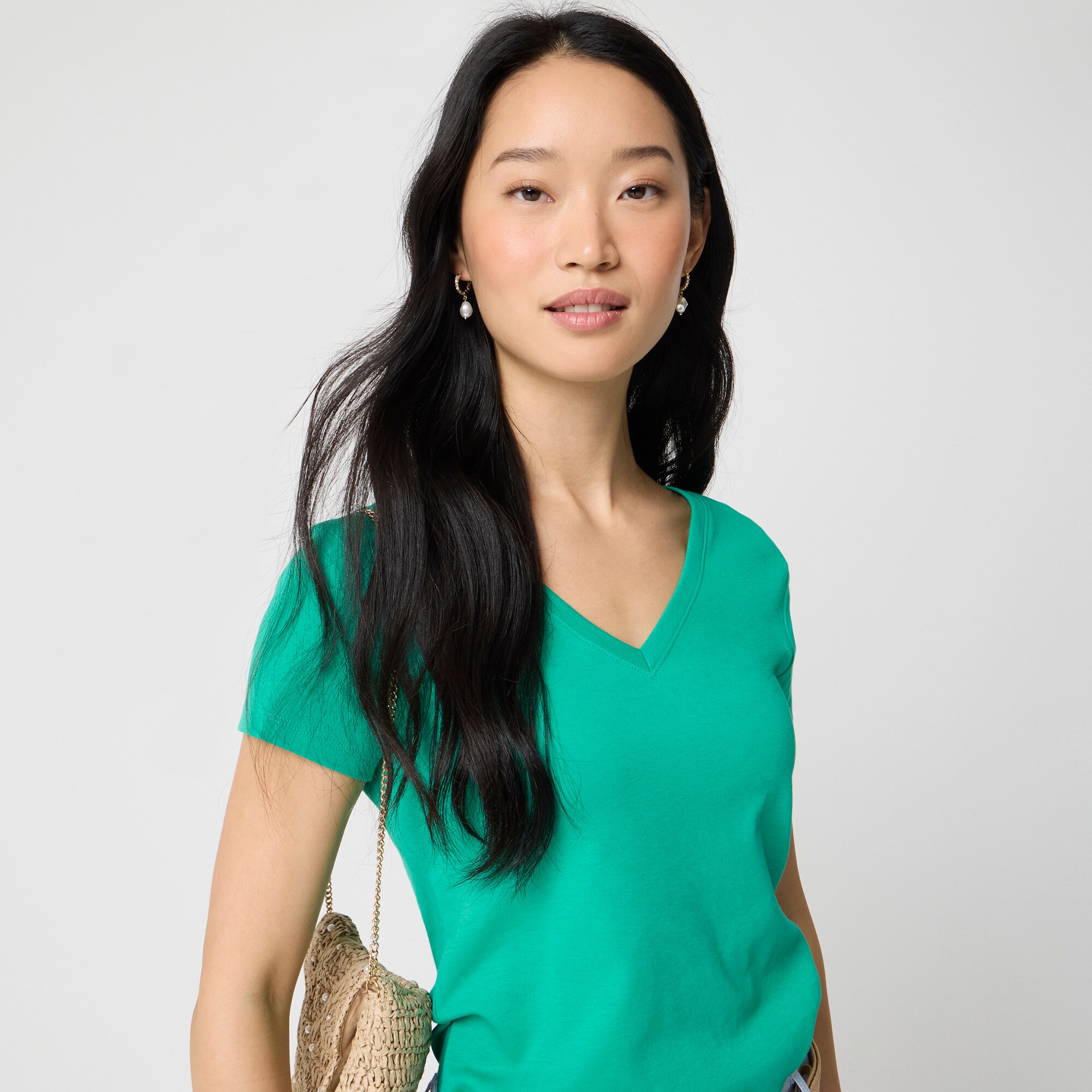 Essential V-neck tee