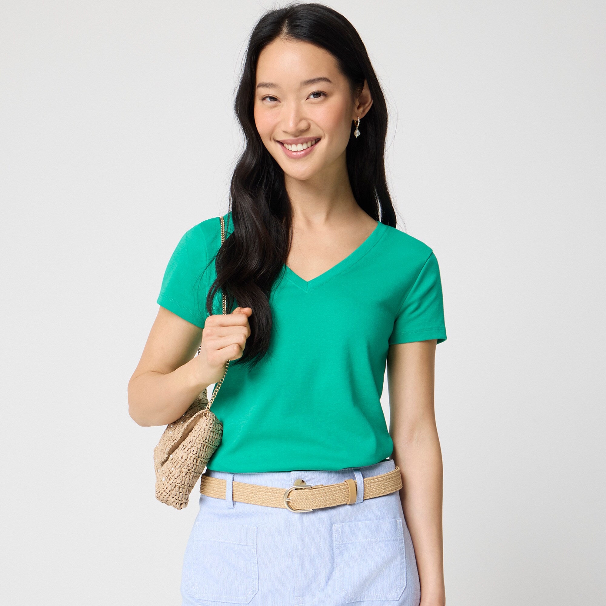 Essential V-neck tee