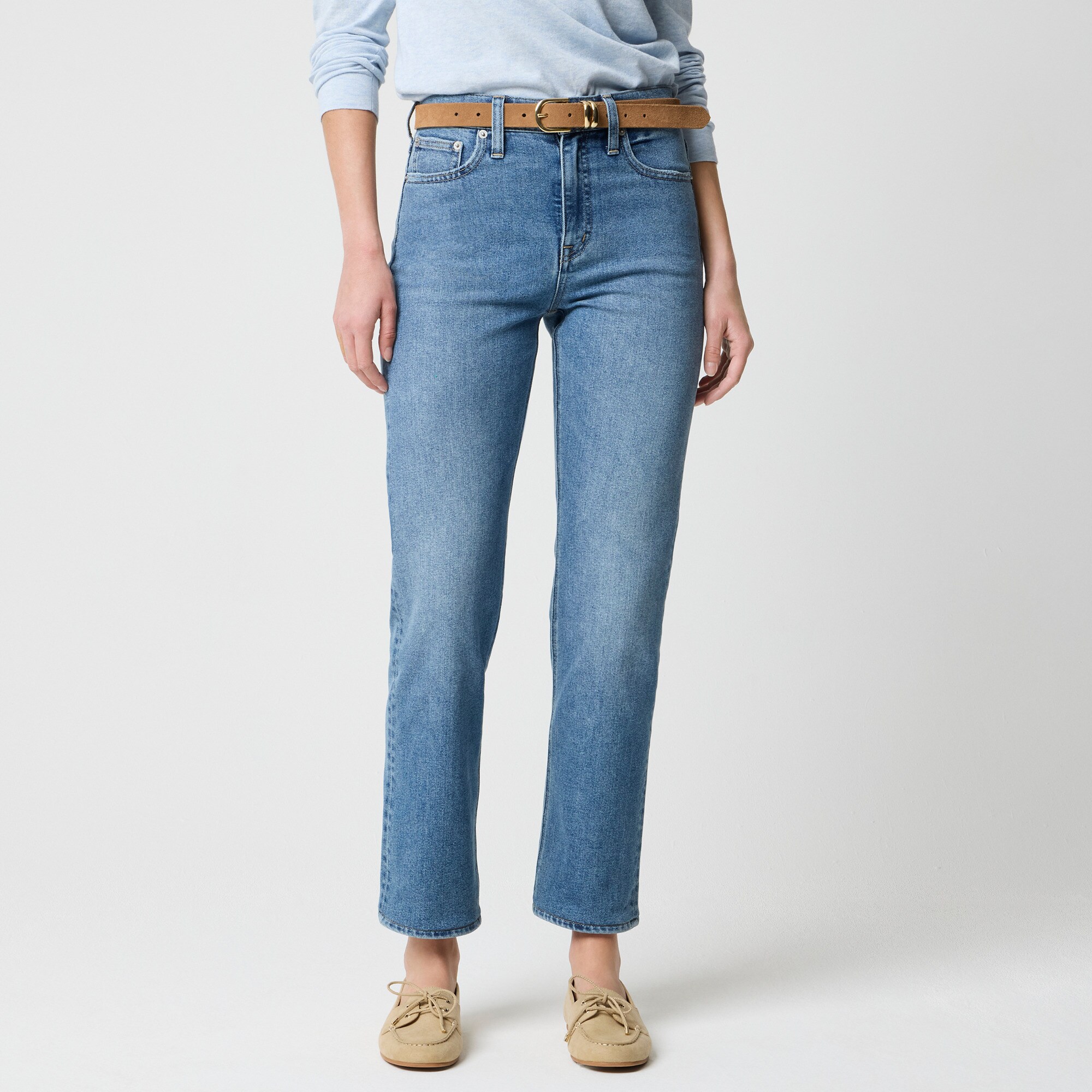 Mid-rise straight jean in all-day stretch