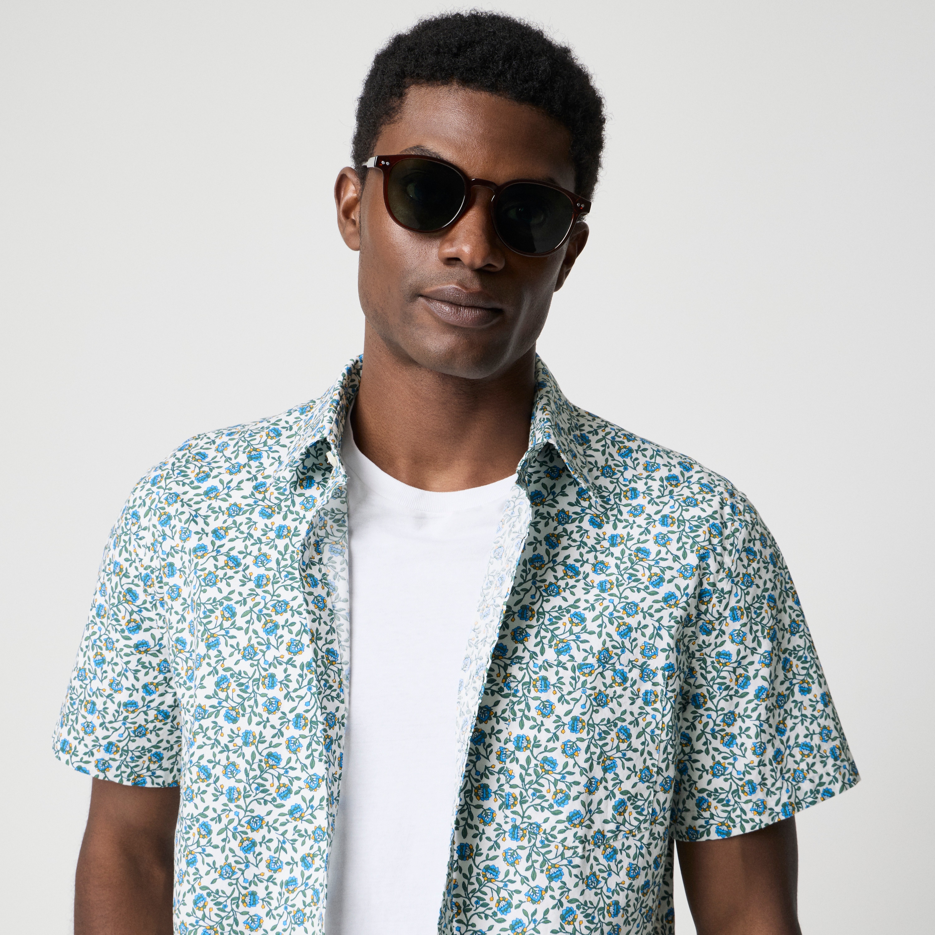 Short-sleeve printed flex casual shirt