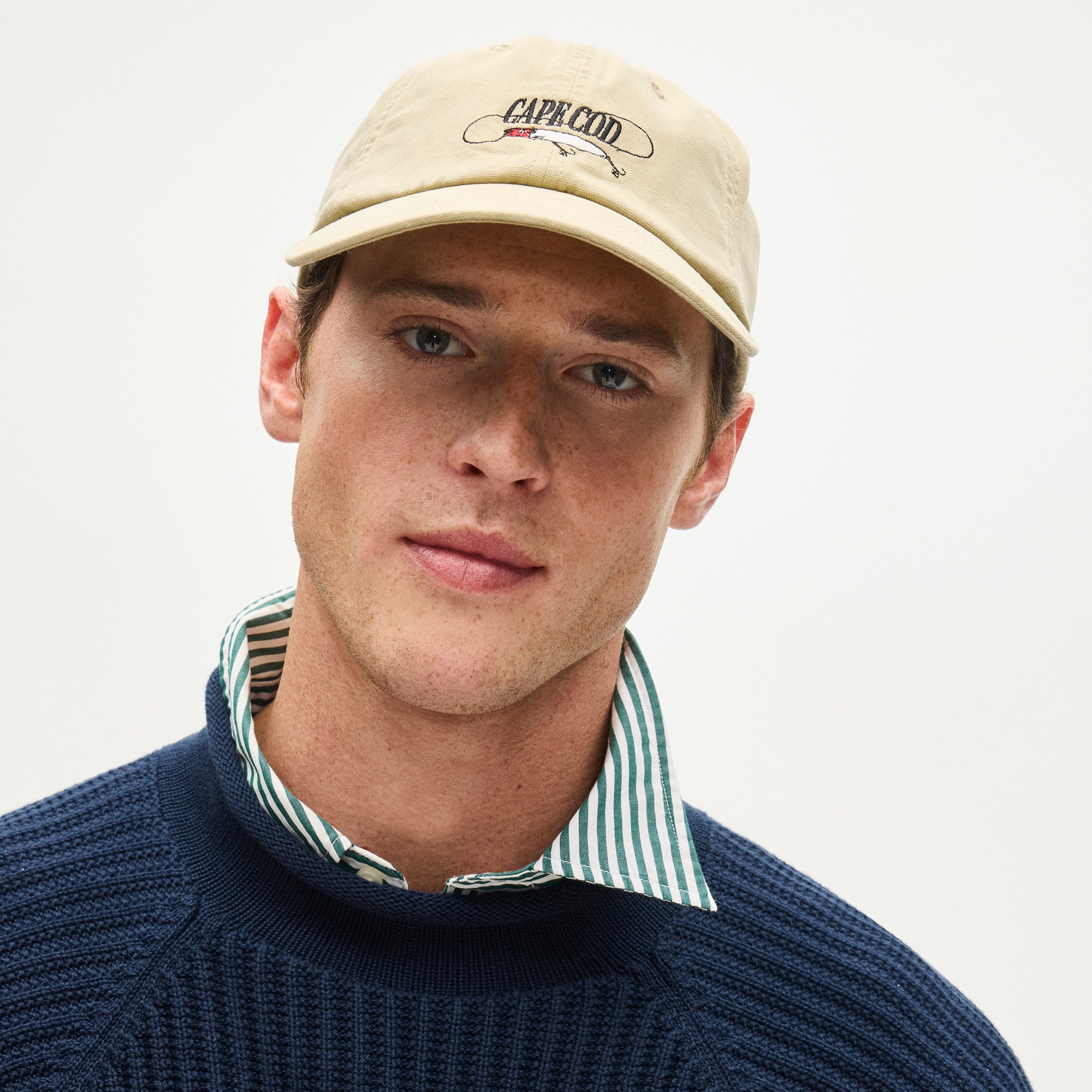  Cotton canvas cap with embroidery