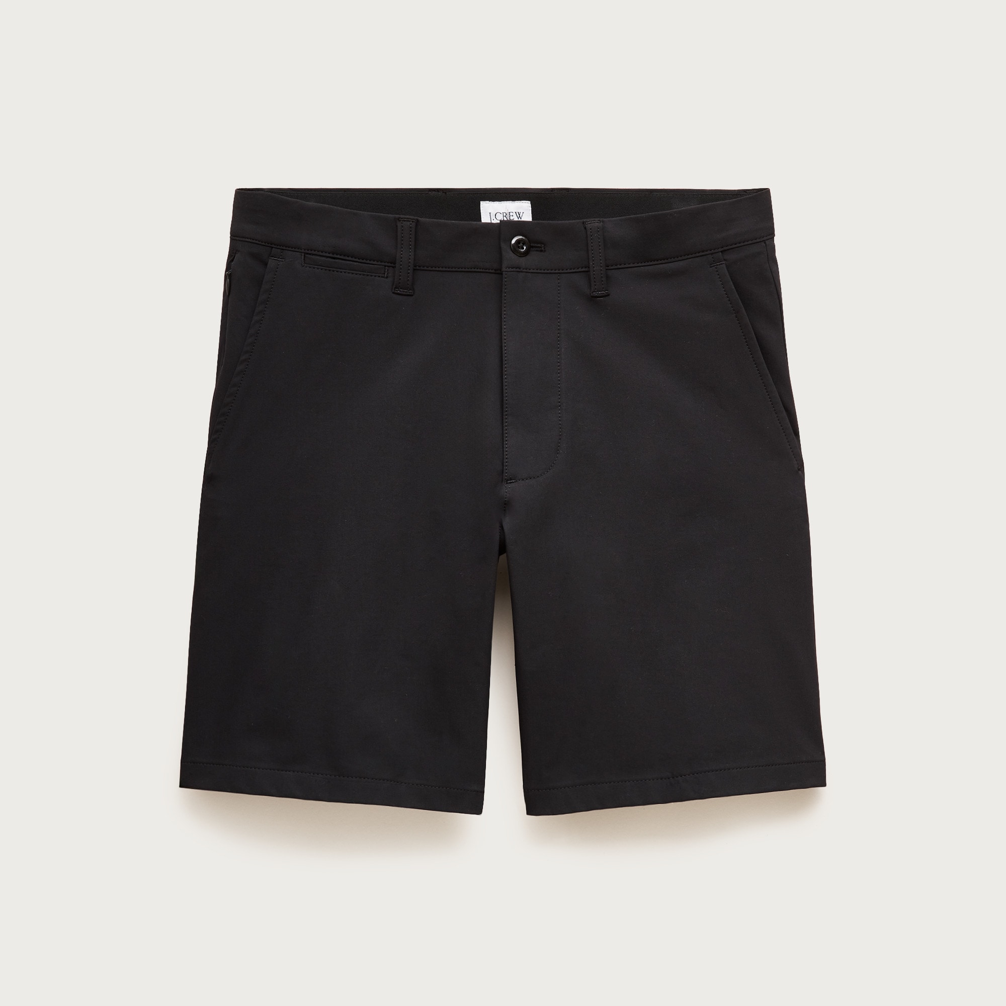 9" tech short