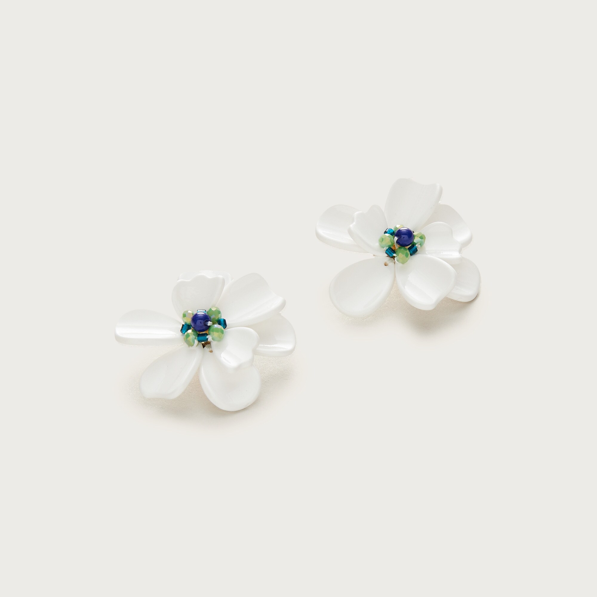 Beaded flower stud earrings