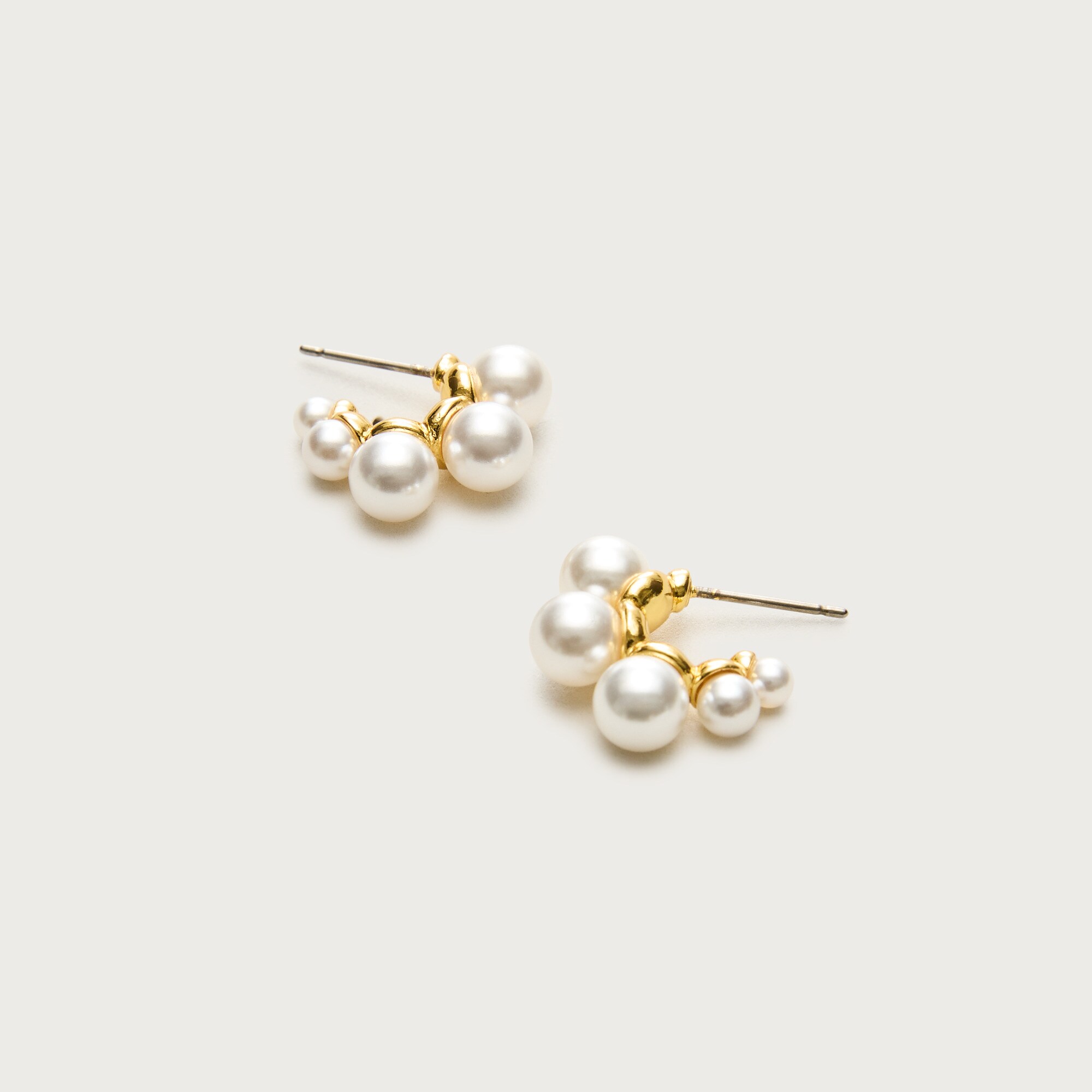 Pearl huggie earrings