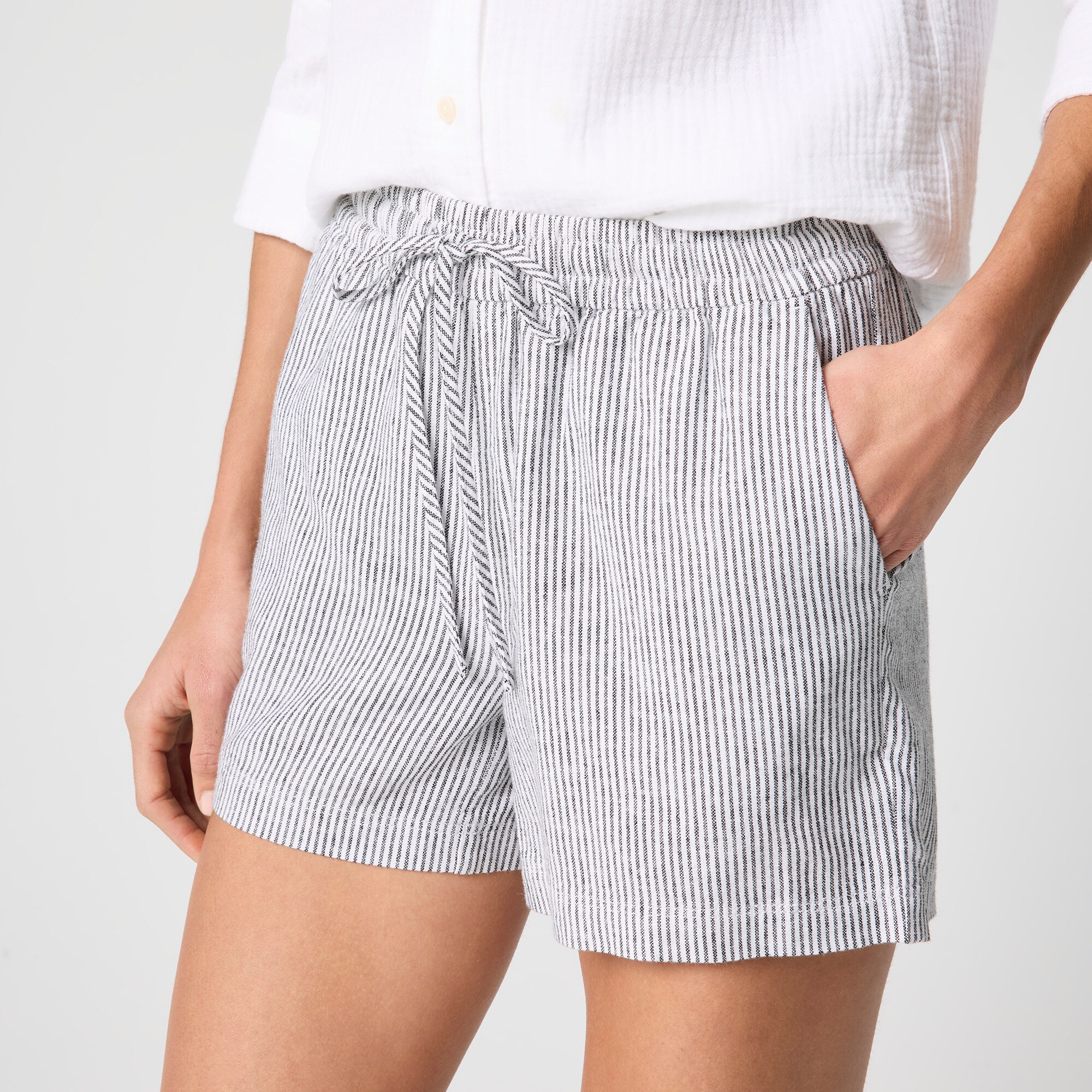 Linen-blend drawstring short