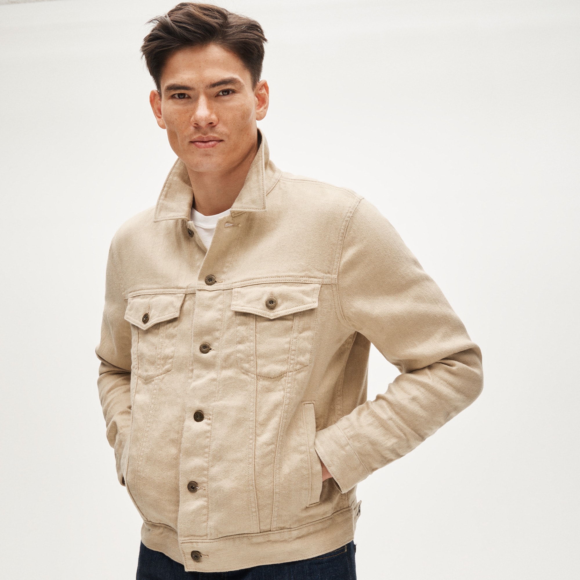 Trucker jacket in heavyweight linen-cotton blend