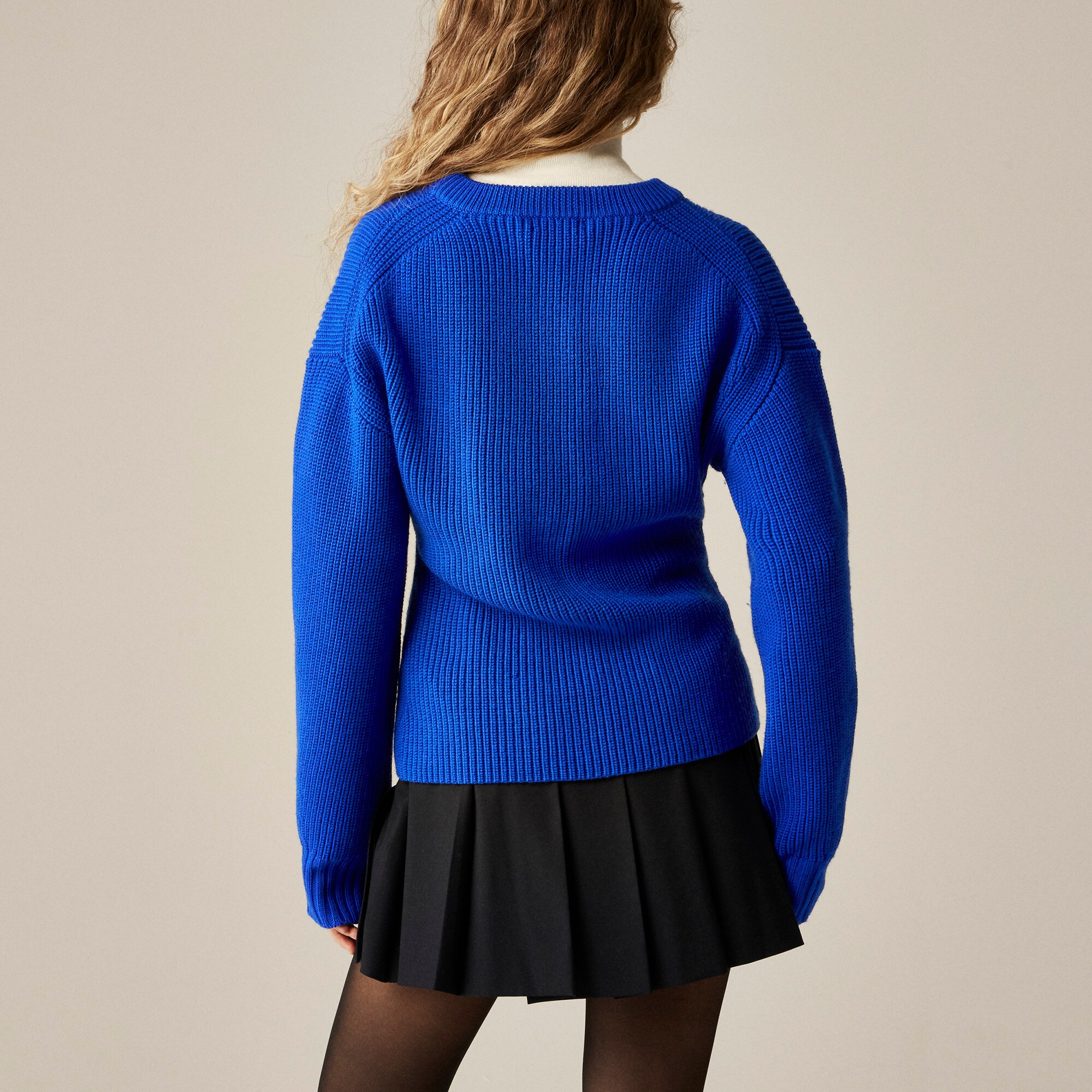 Fitted-waist crewneck sweater in ribbed merino wool