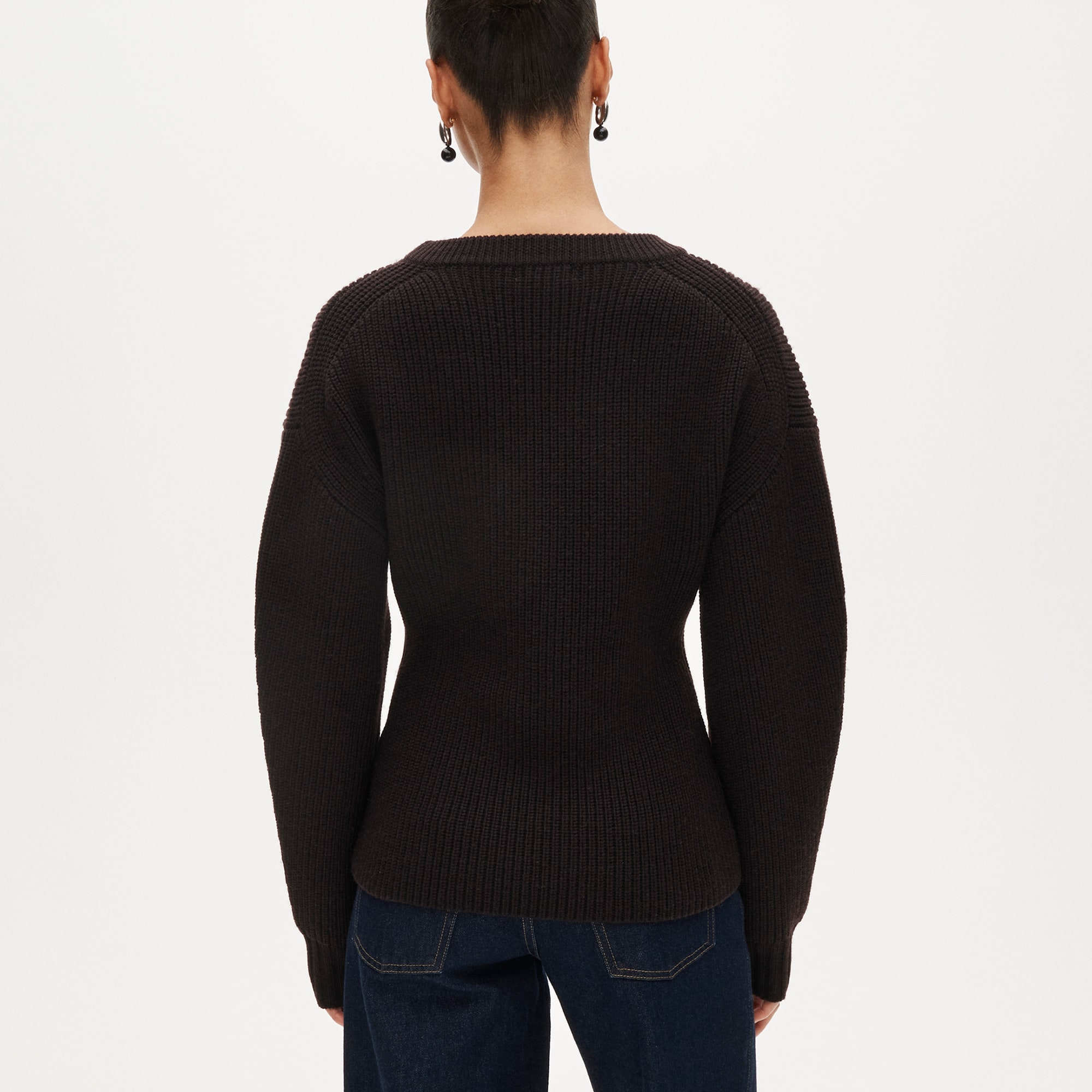 Fitted-waist crewneck sweater in ribbed merino wool