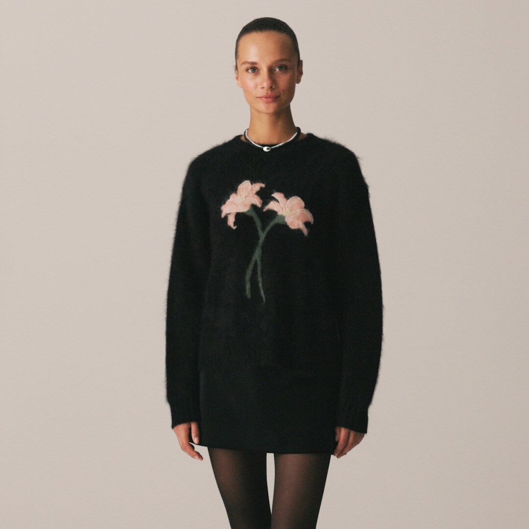 Brushed cashmere relaxed crewneck sweater with floral intarsia