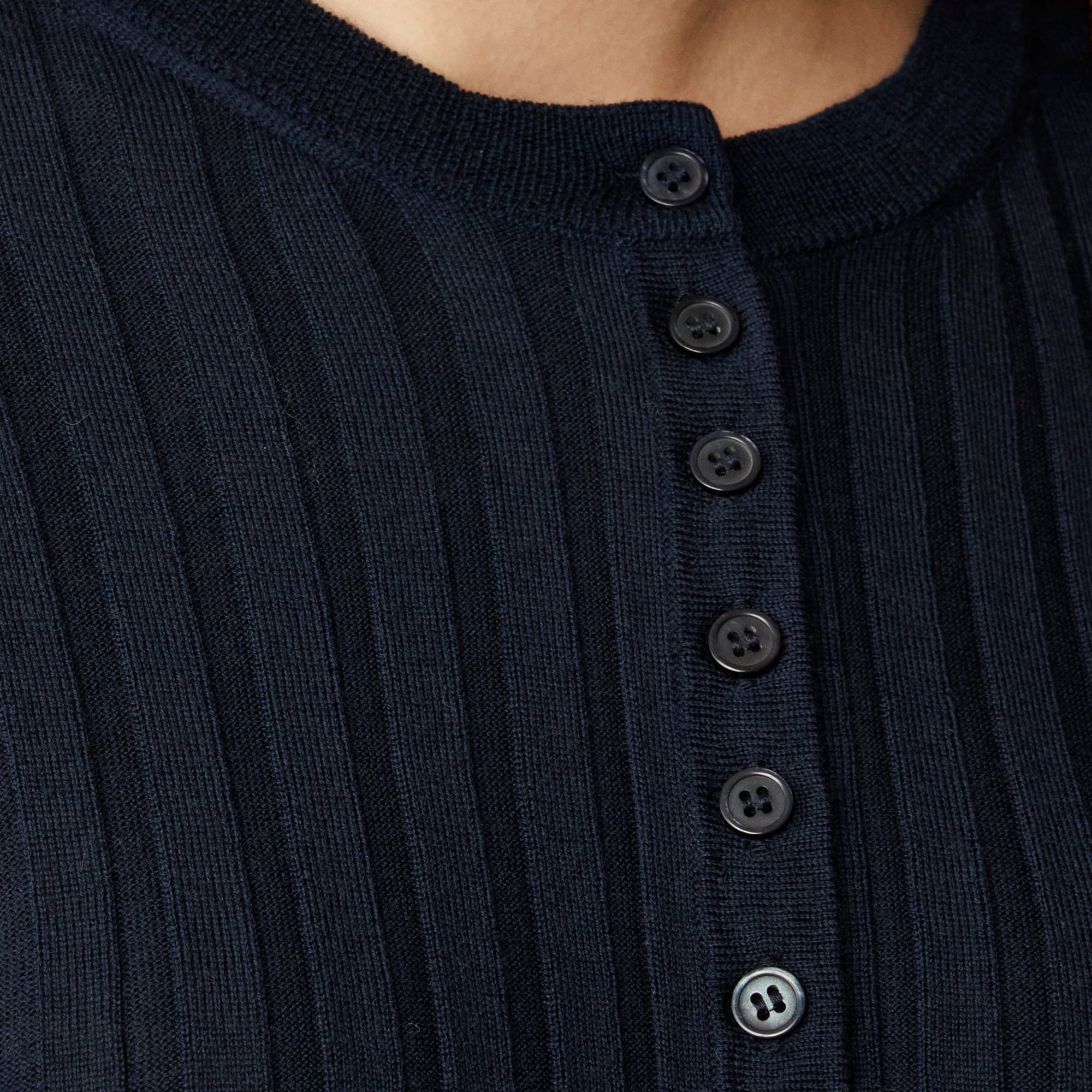 Wide-rib fitted cardigan top in merino wool