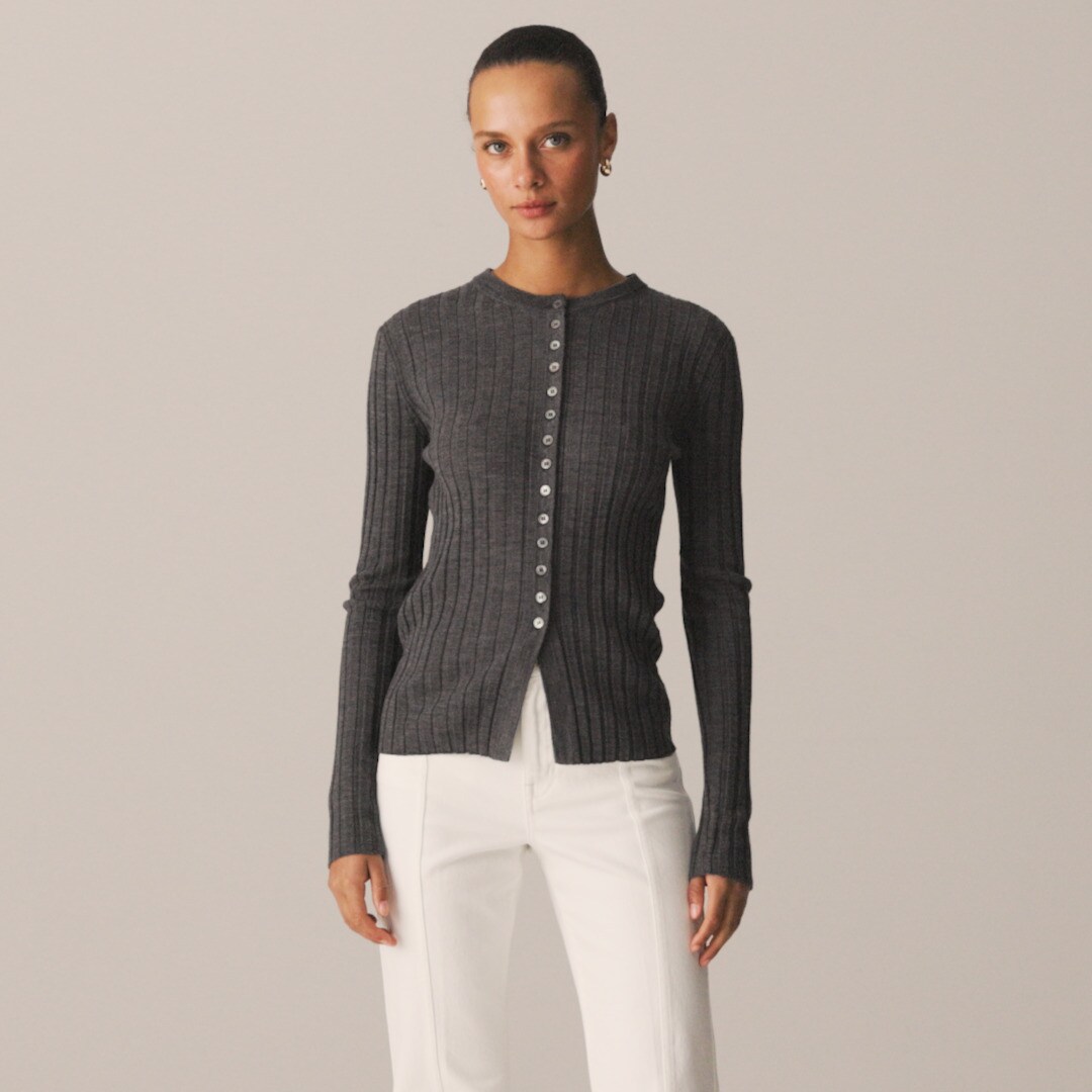 Wide-rib fitted cardigan top in merino wool