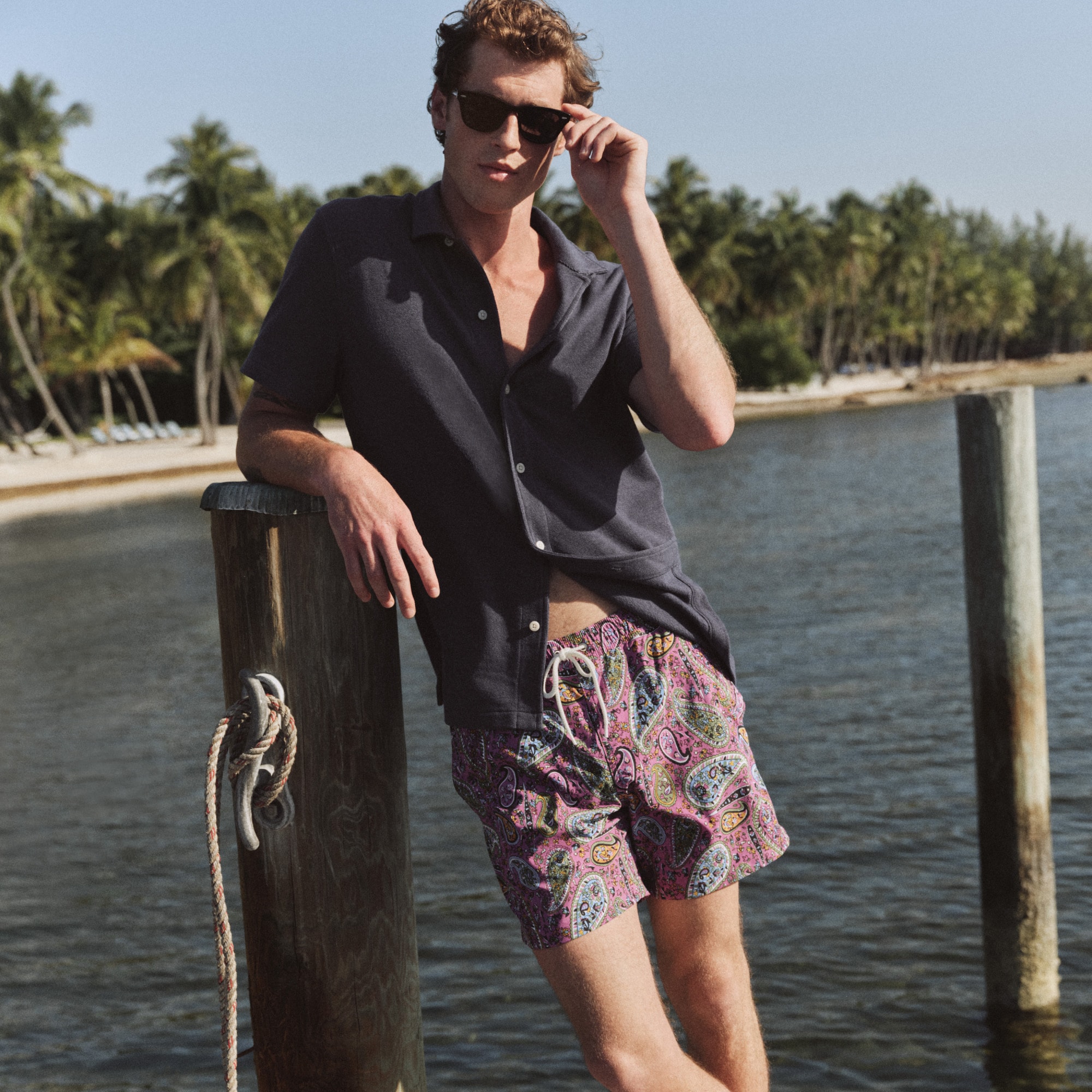 6" stretch swim trunk in print with ECONYL® nylon