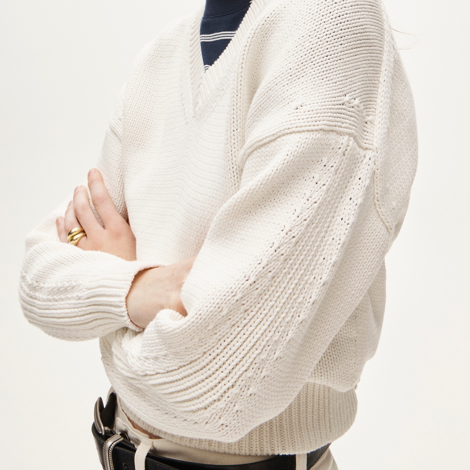 Cotton-blend V-neck pullover sweater - image 4