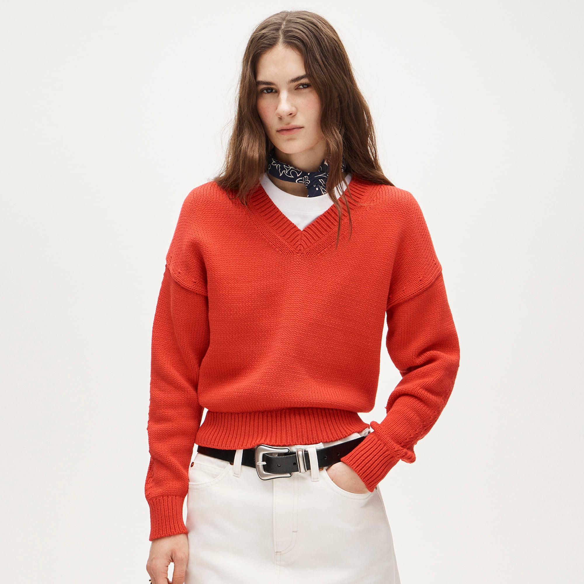 Cotton-blend V-neck pullover sweater - image 2