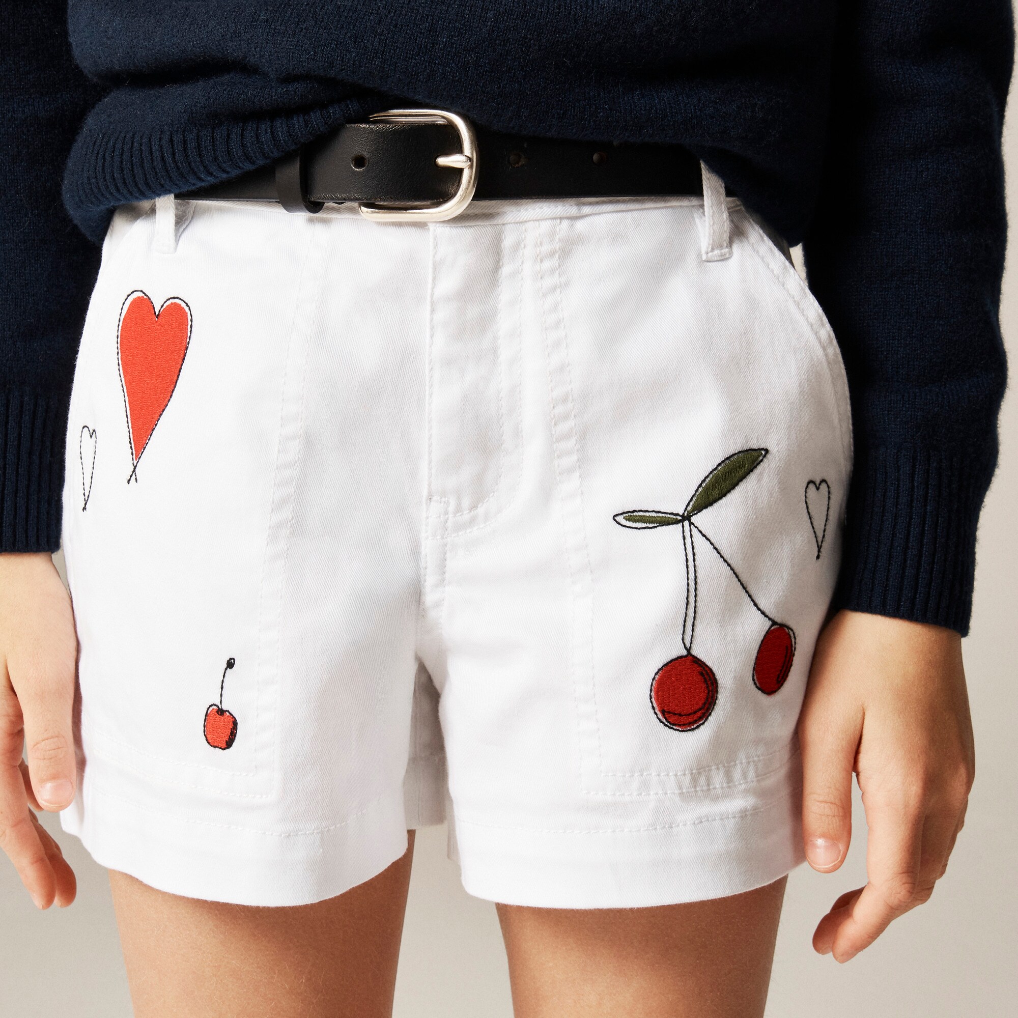 Girls' embroidered chino short