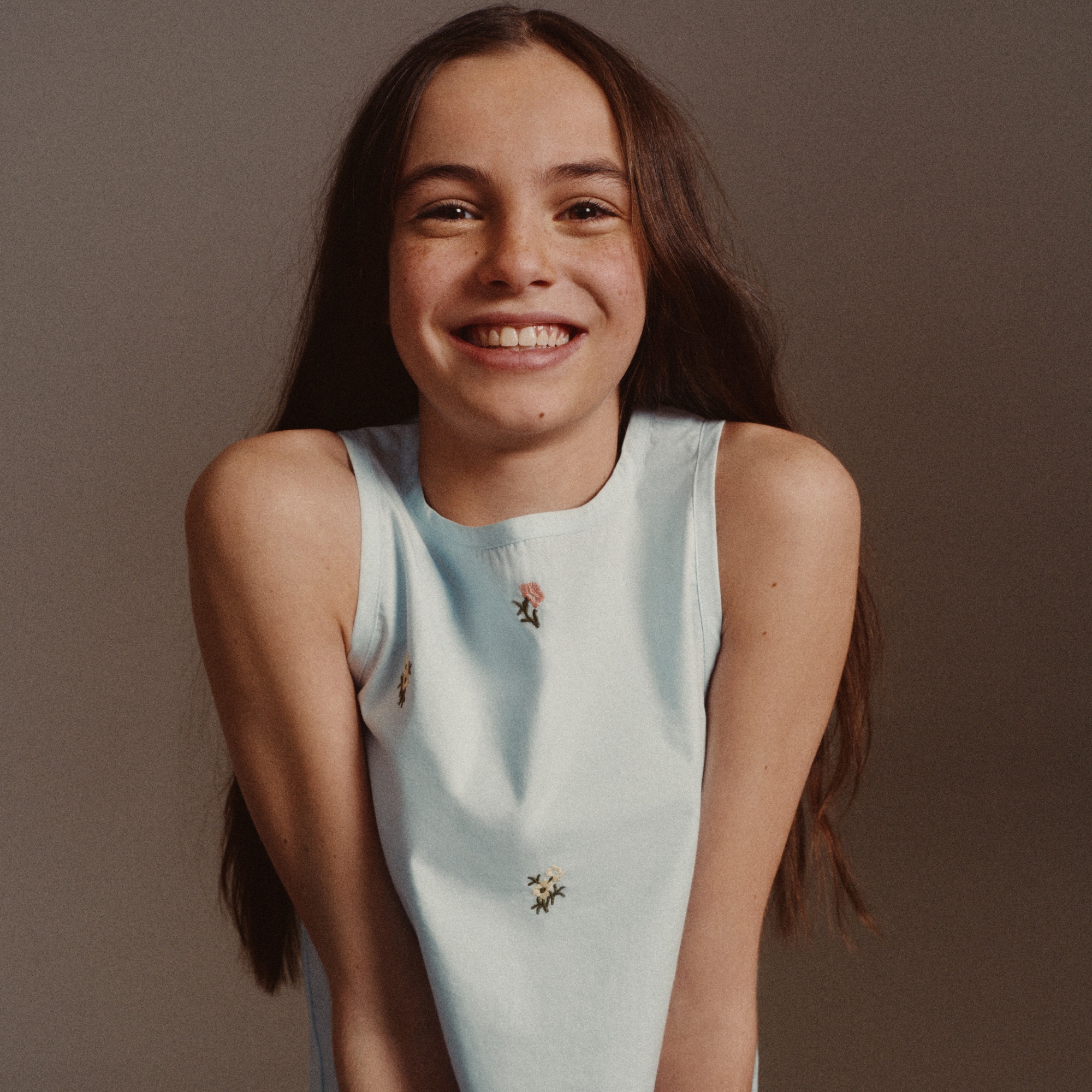 girls Girls' embroidered cross-back shell top