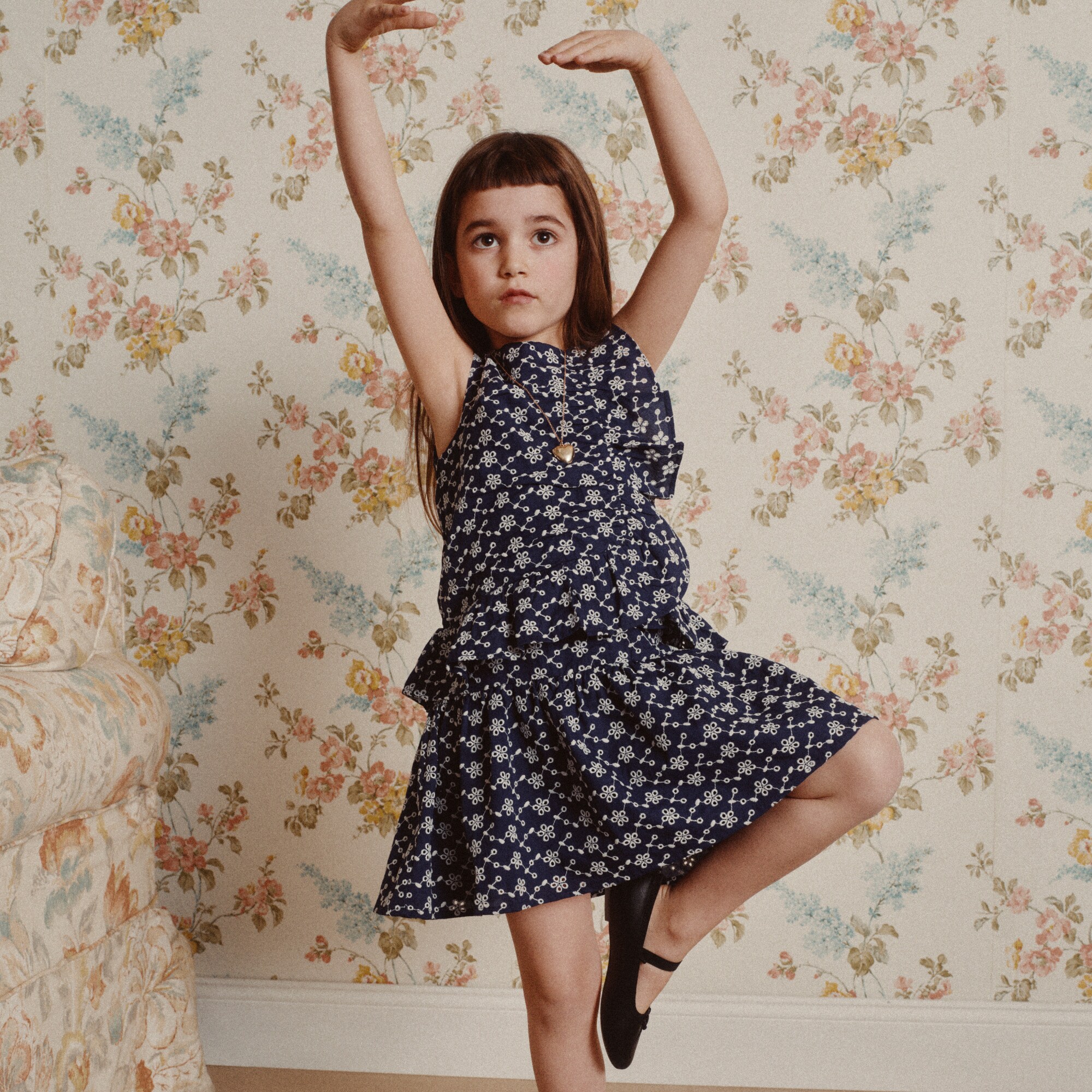 girls Girls' side-ruffle dress in eyelet