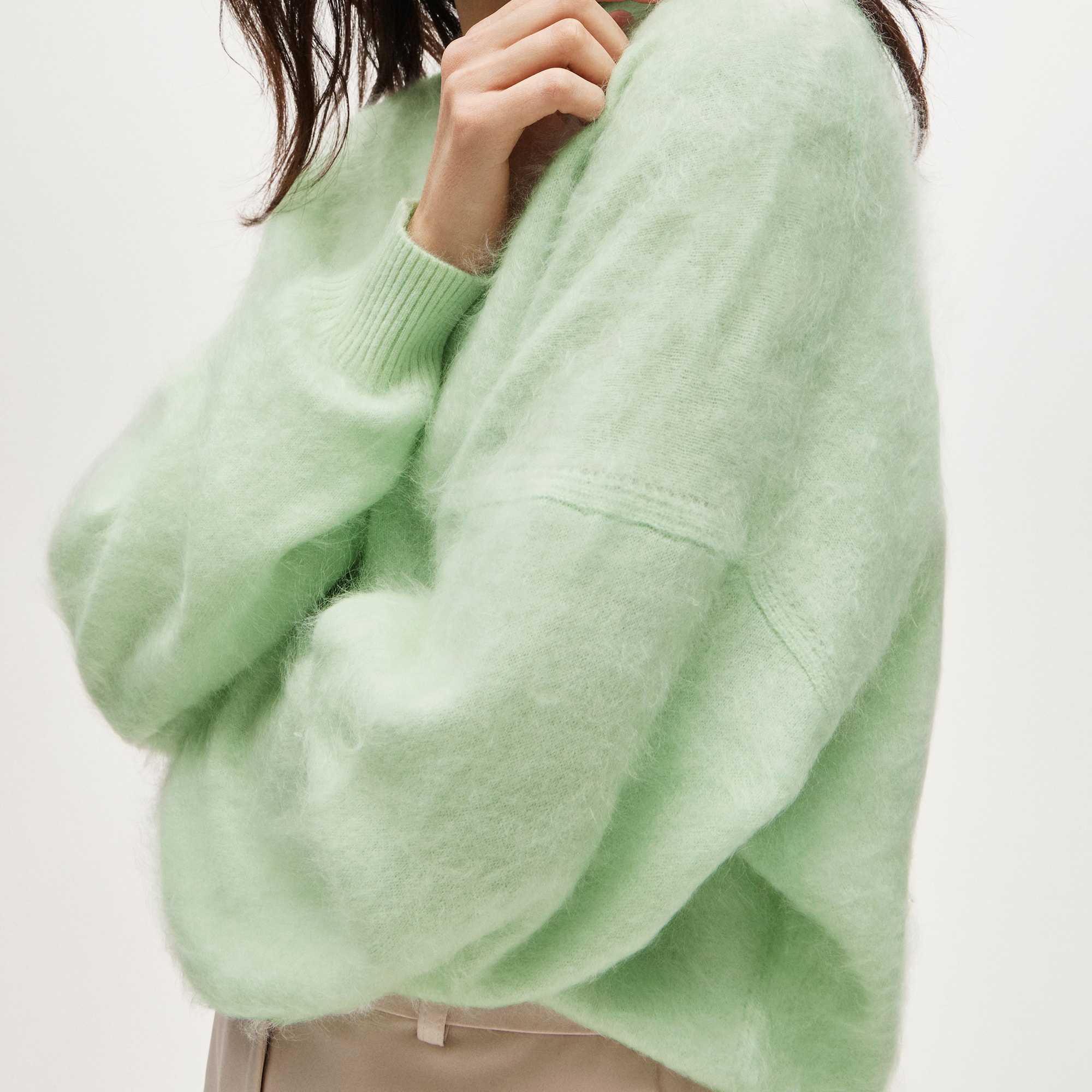 Brushed cashmere blouson-sleeve sweater - image 4