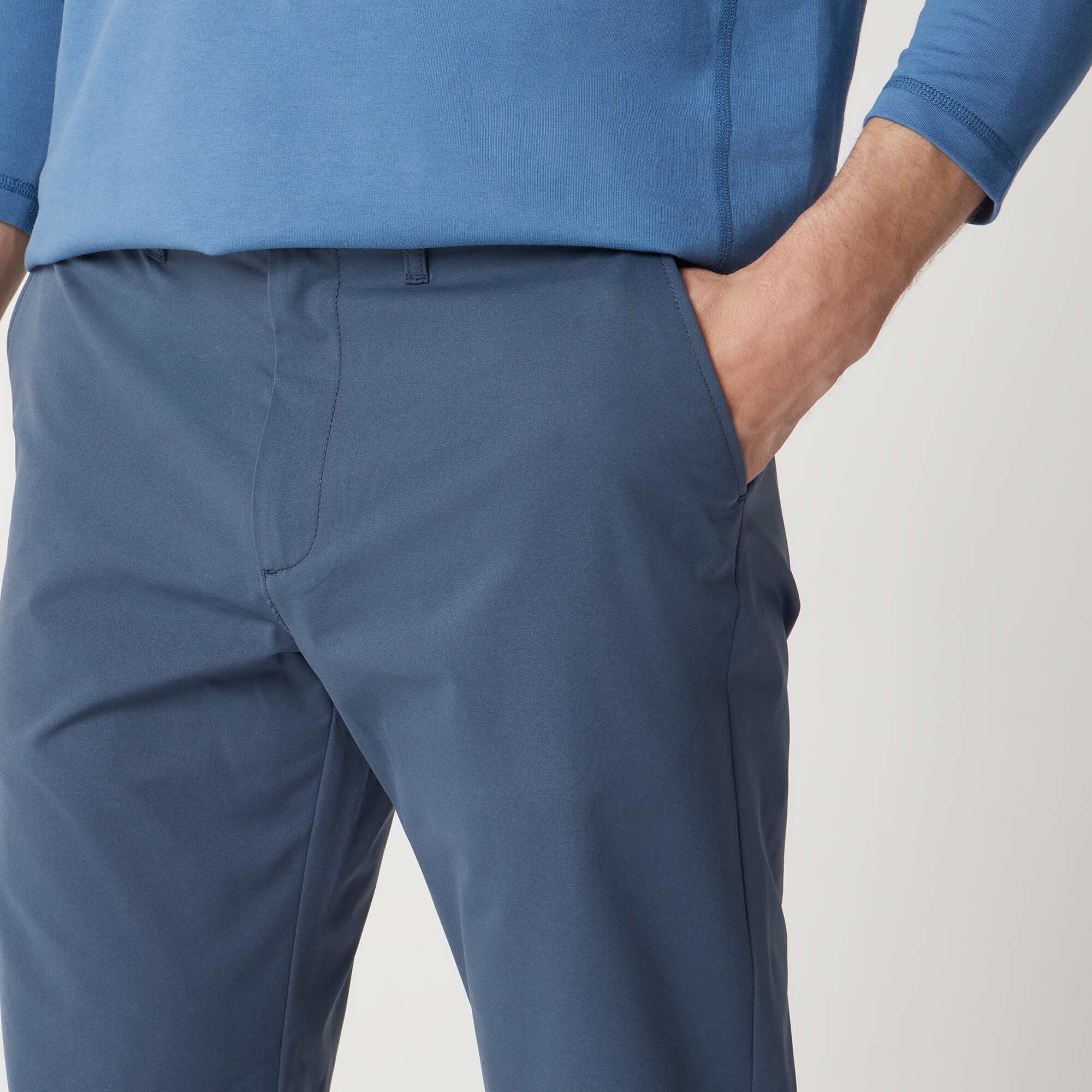 Straight-fit tech chino pant