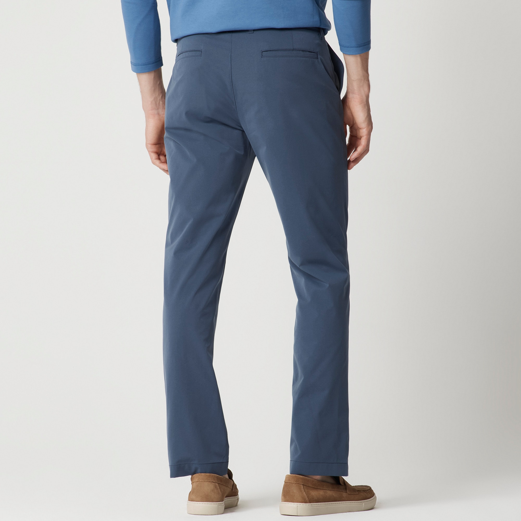 Straight-fit tech chino pant