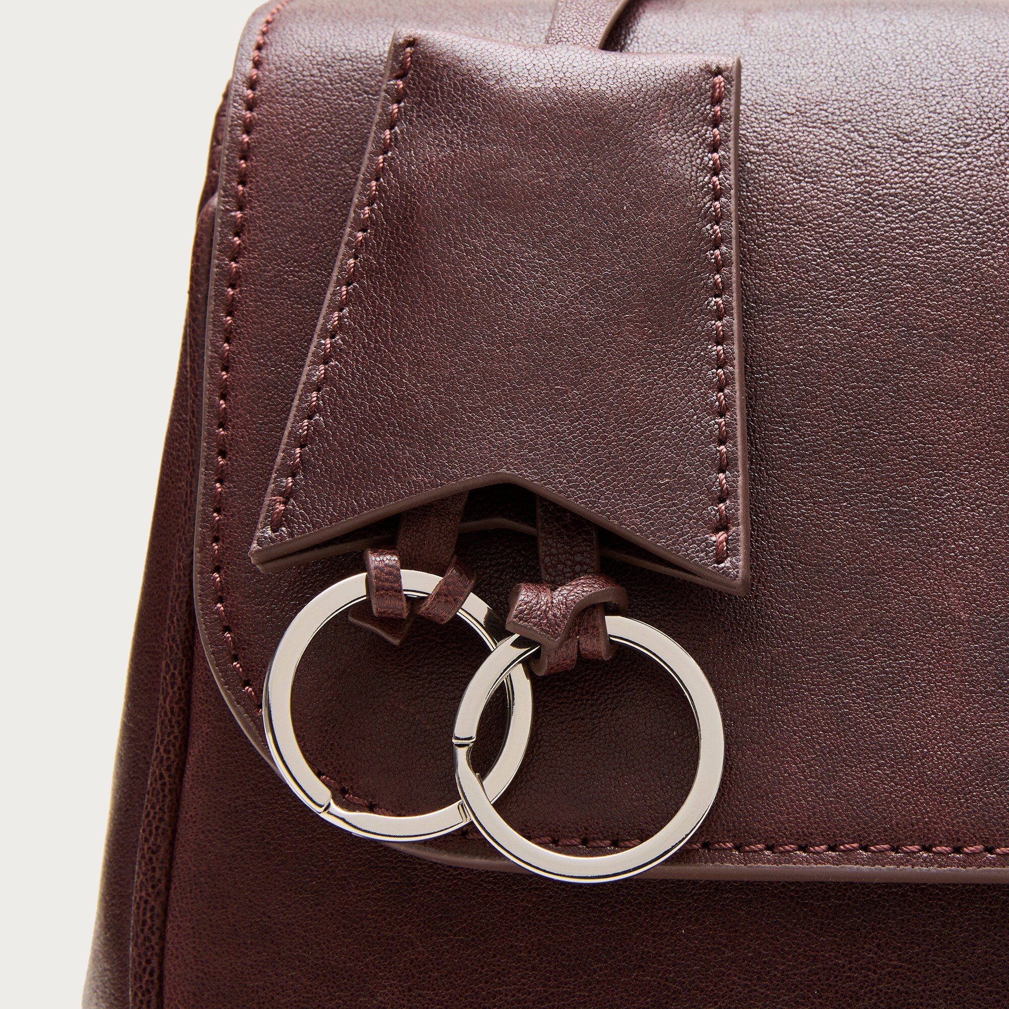 Evie shoulder bag in leather