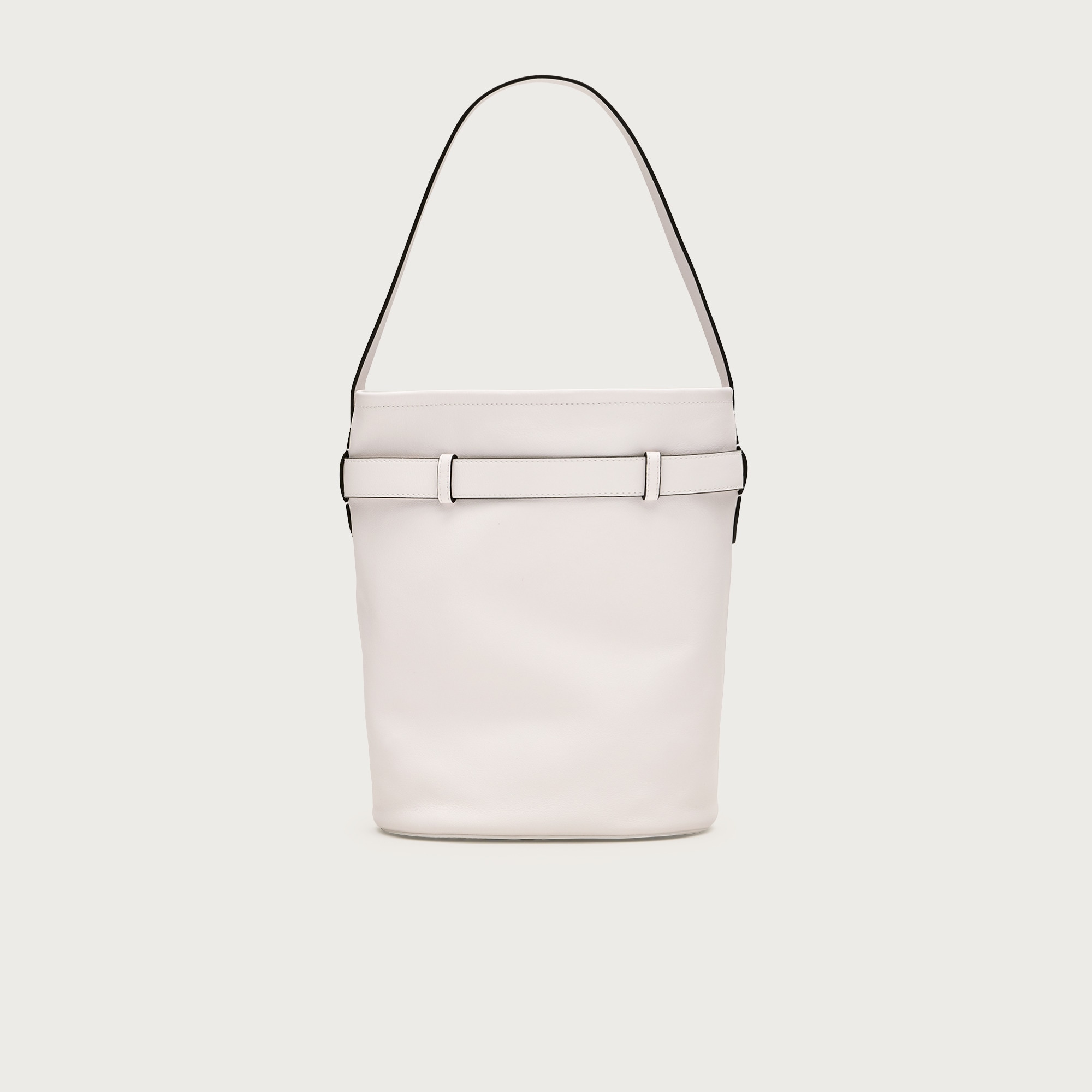 Berkeley belted bucket bag in leather