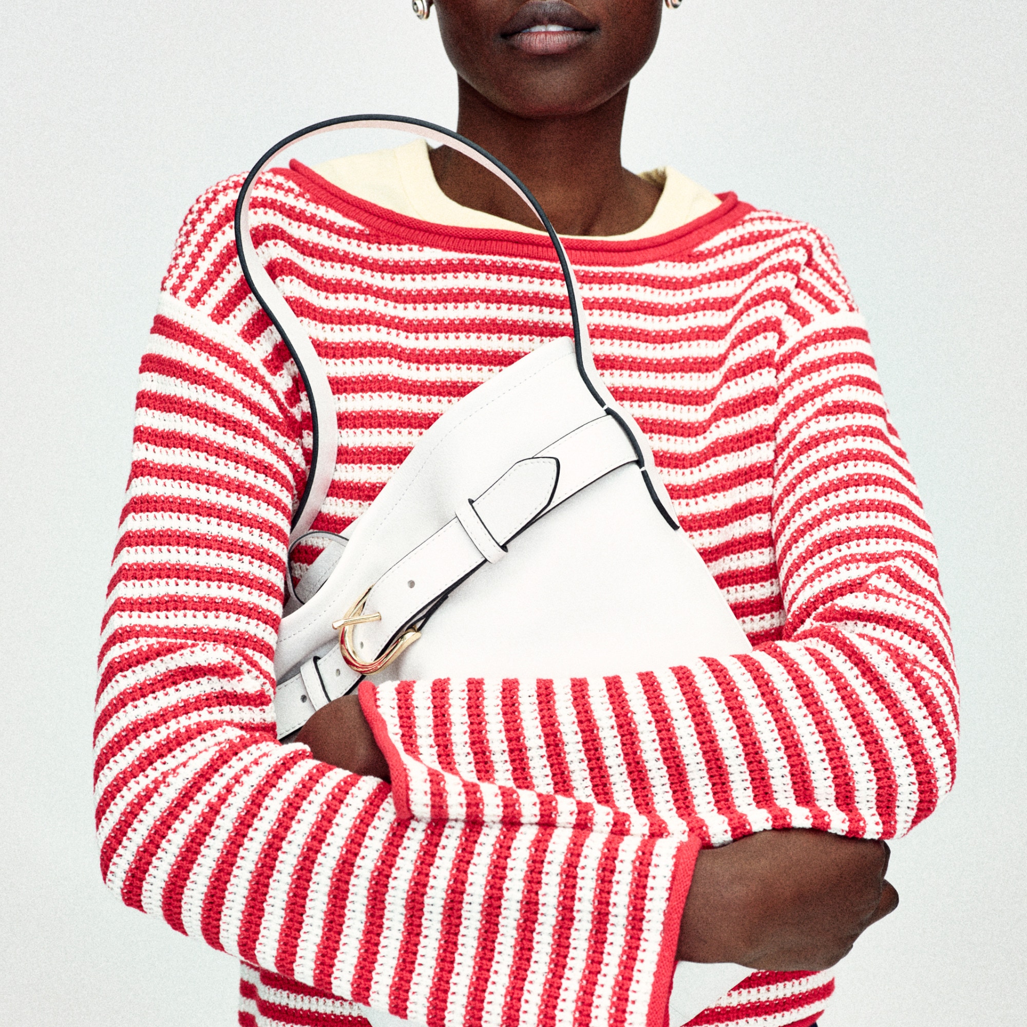 Berkeley belted bucket bag in leather
