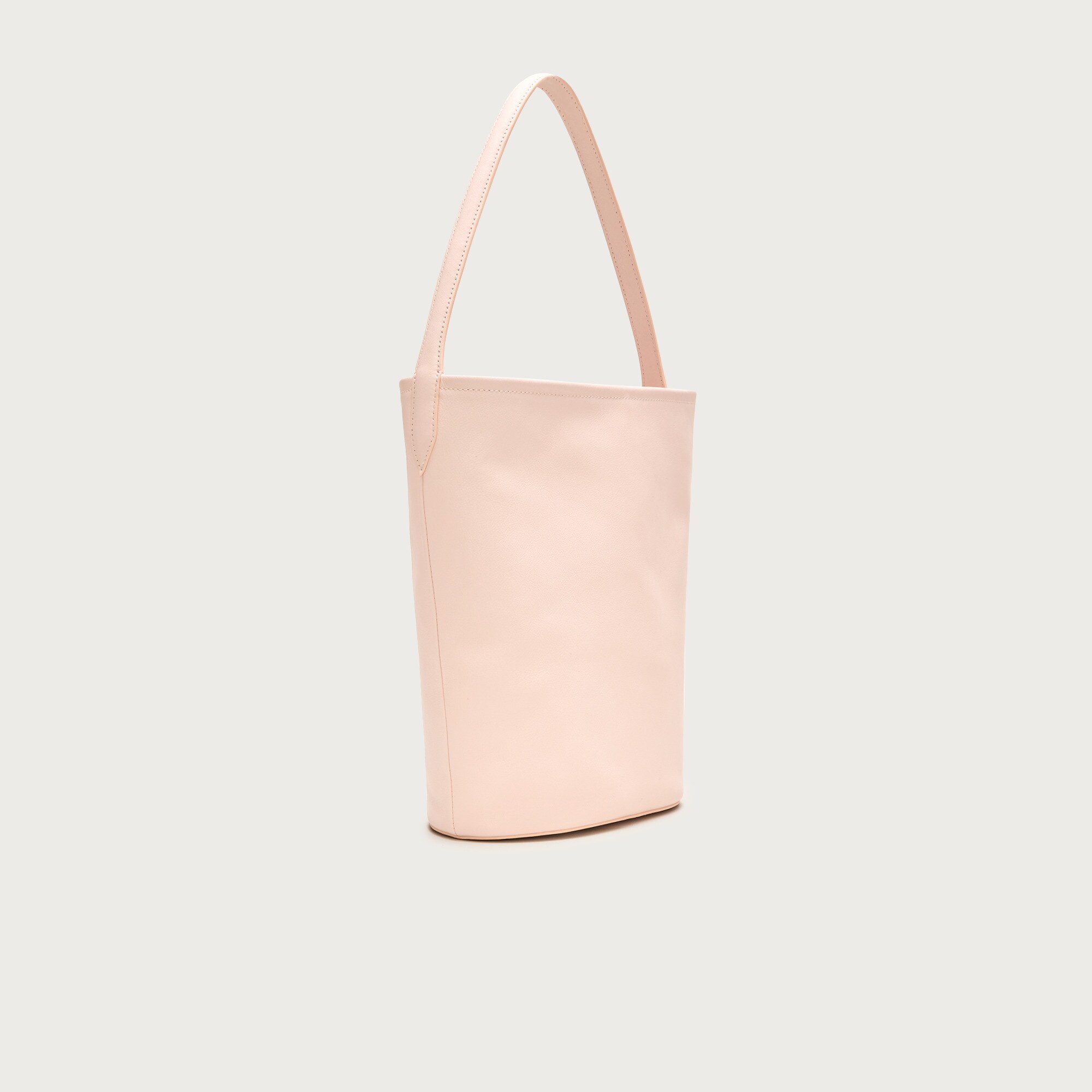 Berkeley bucket bag in leather