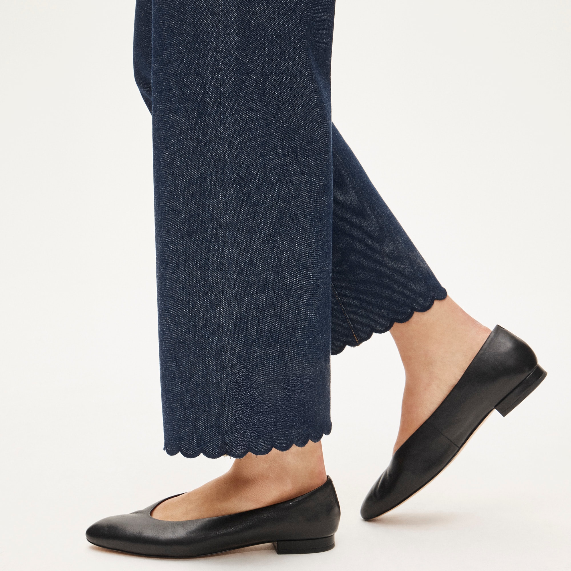 Scallop-trim slim-wide jean