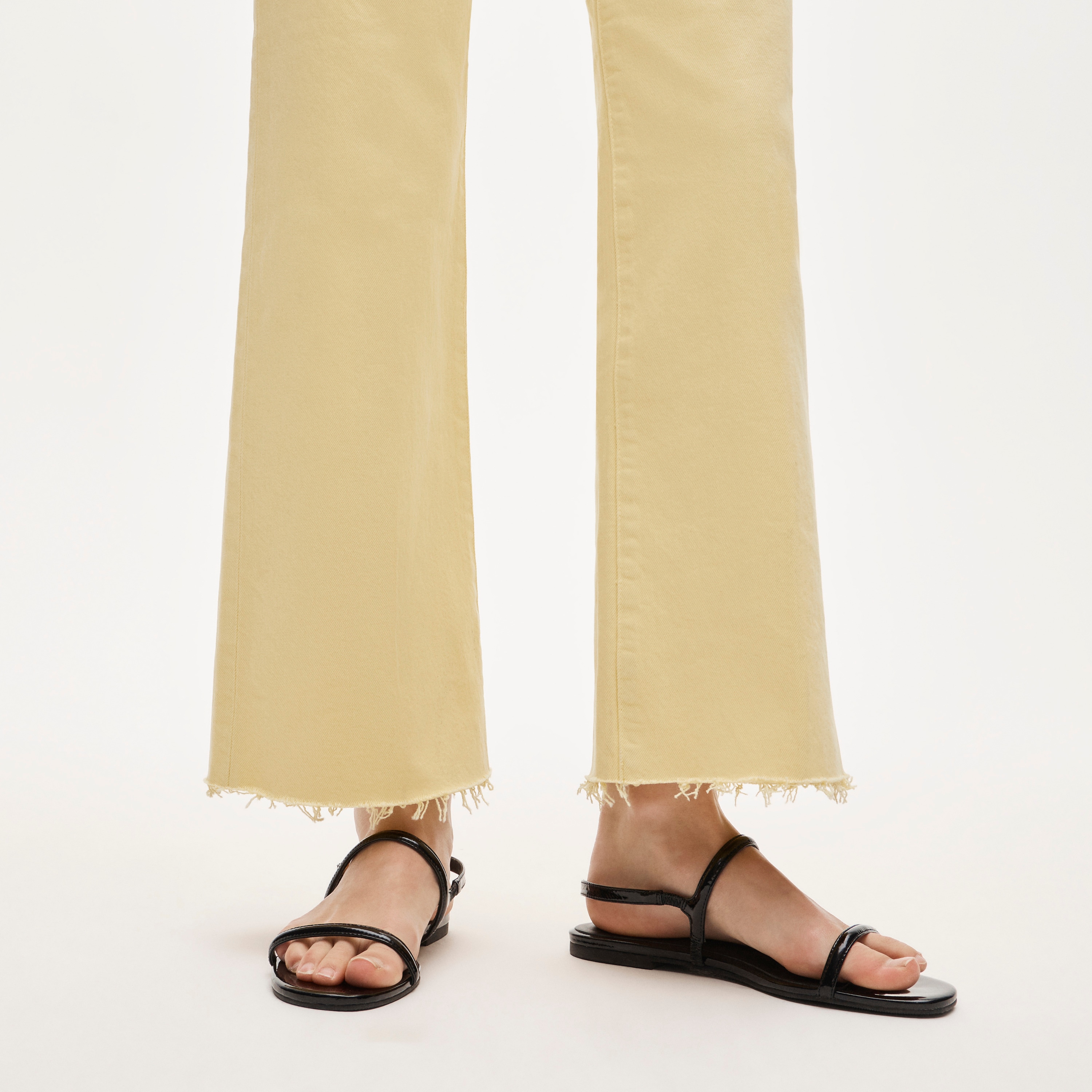 Garment-dyed Charley kickout cropped jean