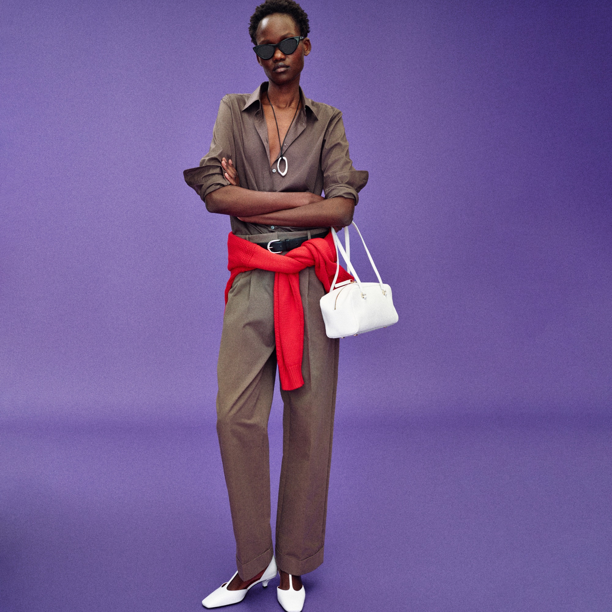 Wide-leg pleated pant
