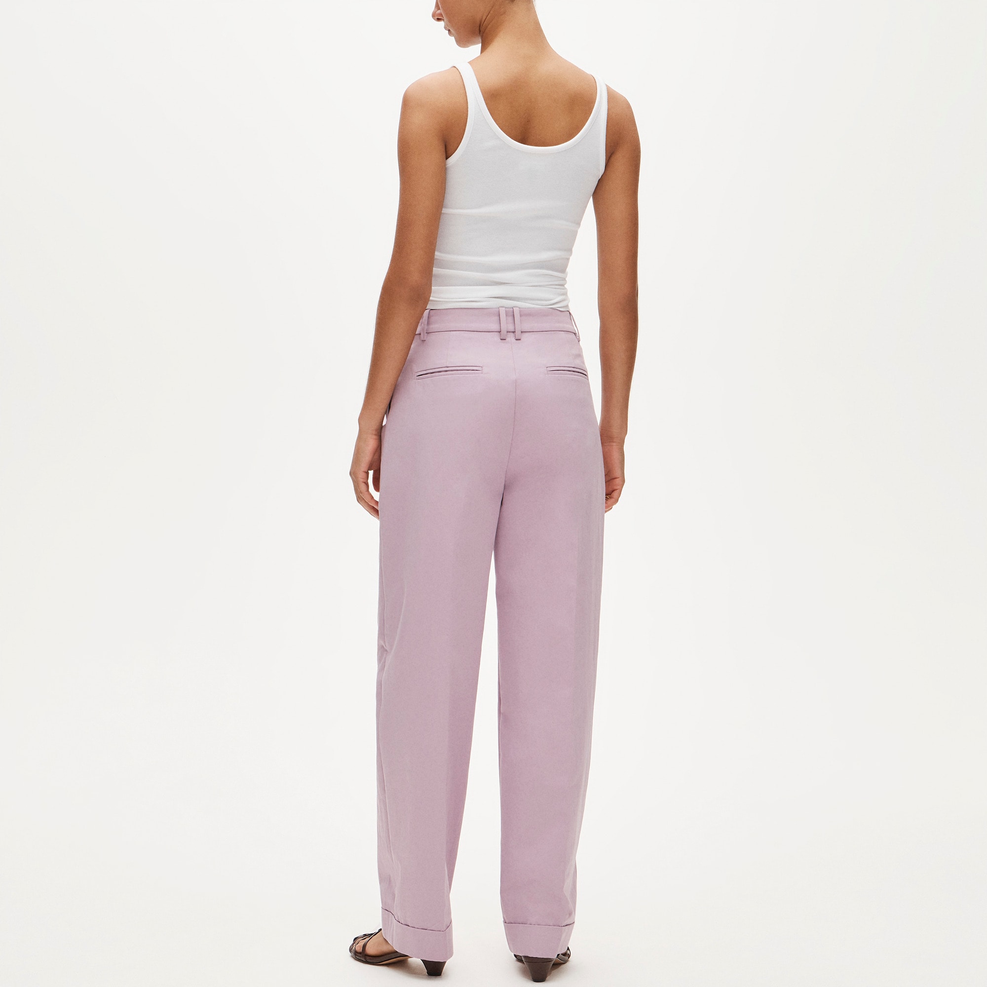 Wide-leg pleated pant