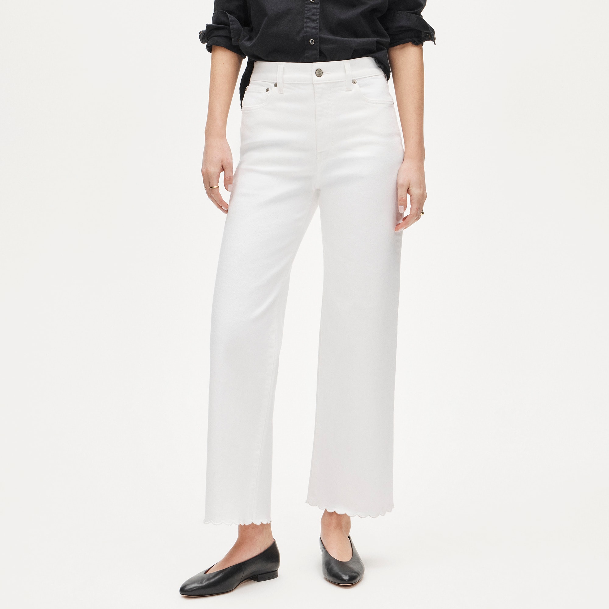 Scallop-trim slim-wide jean