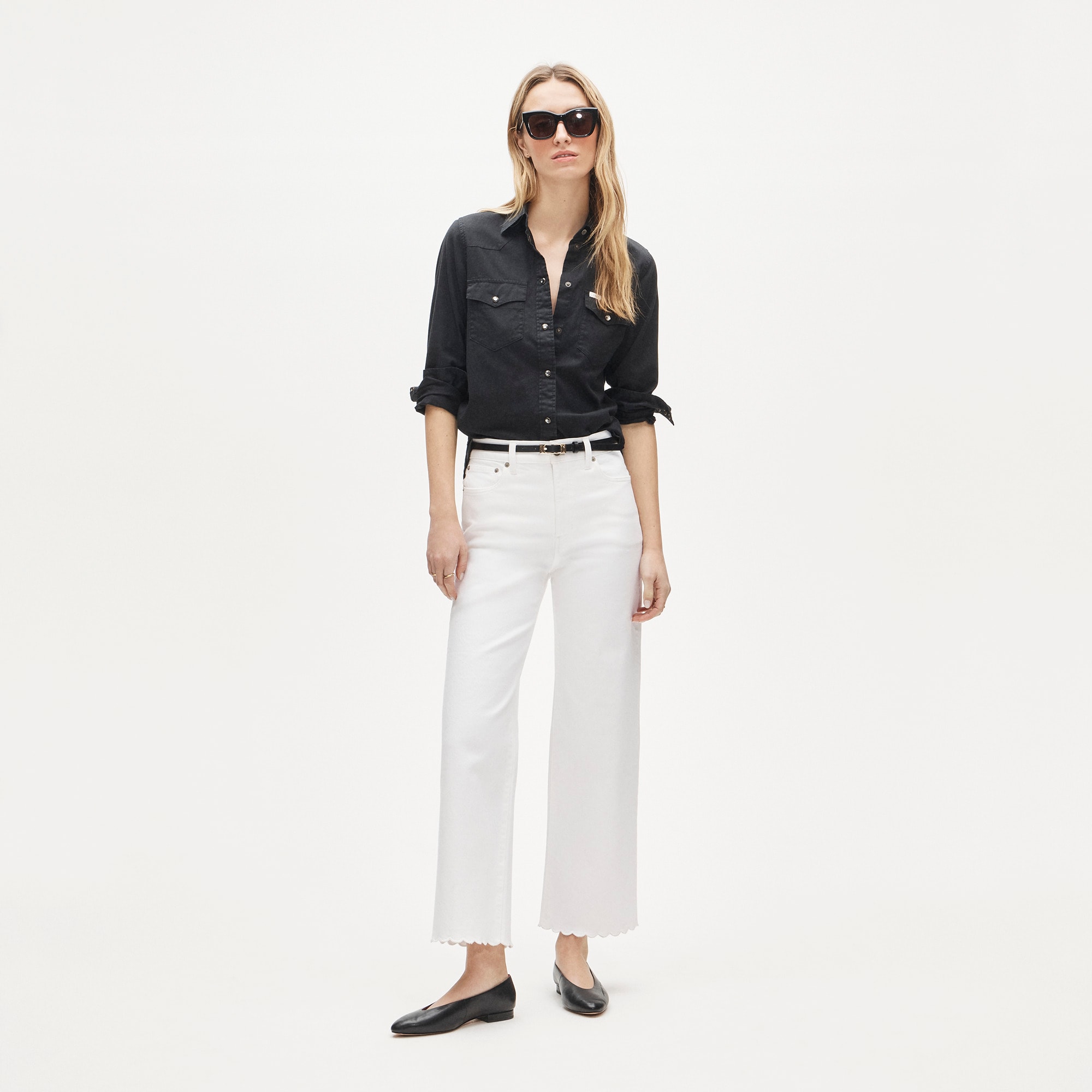 Scallop-trim slim-wide jean