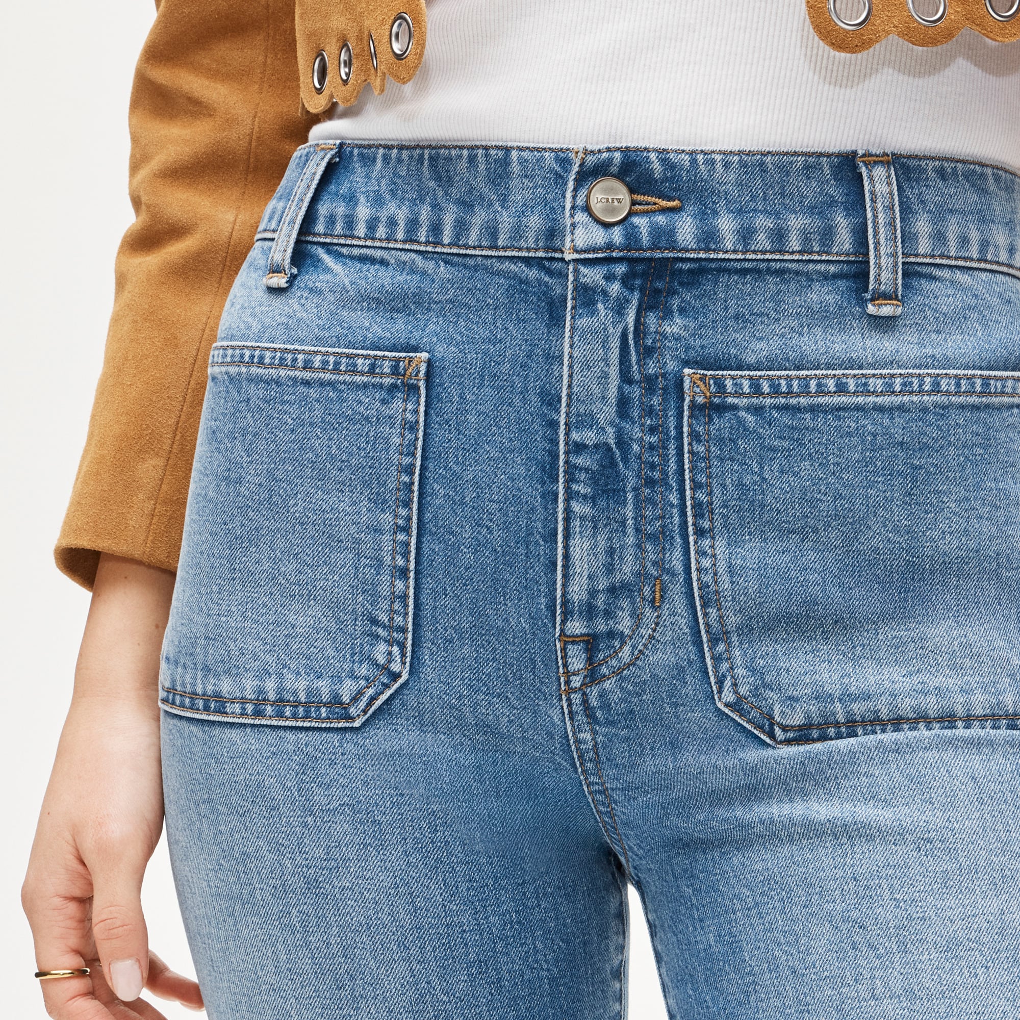 Charley kickout cropped jean in semi-stretch with patch pockets