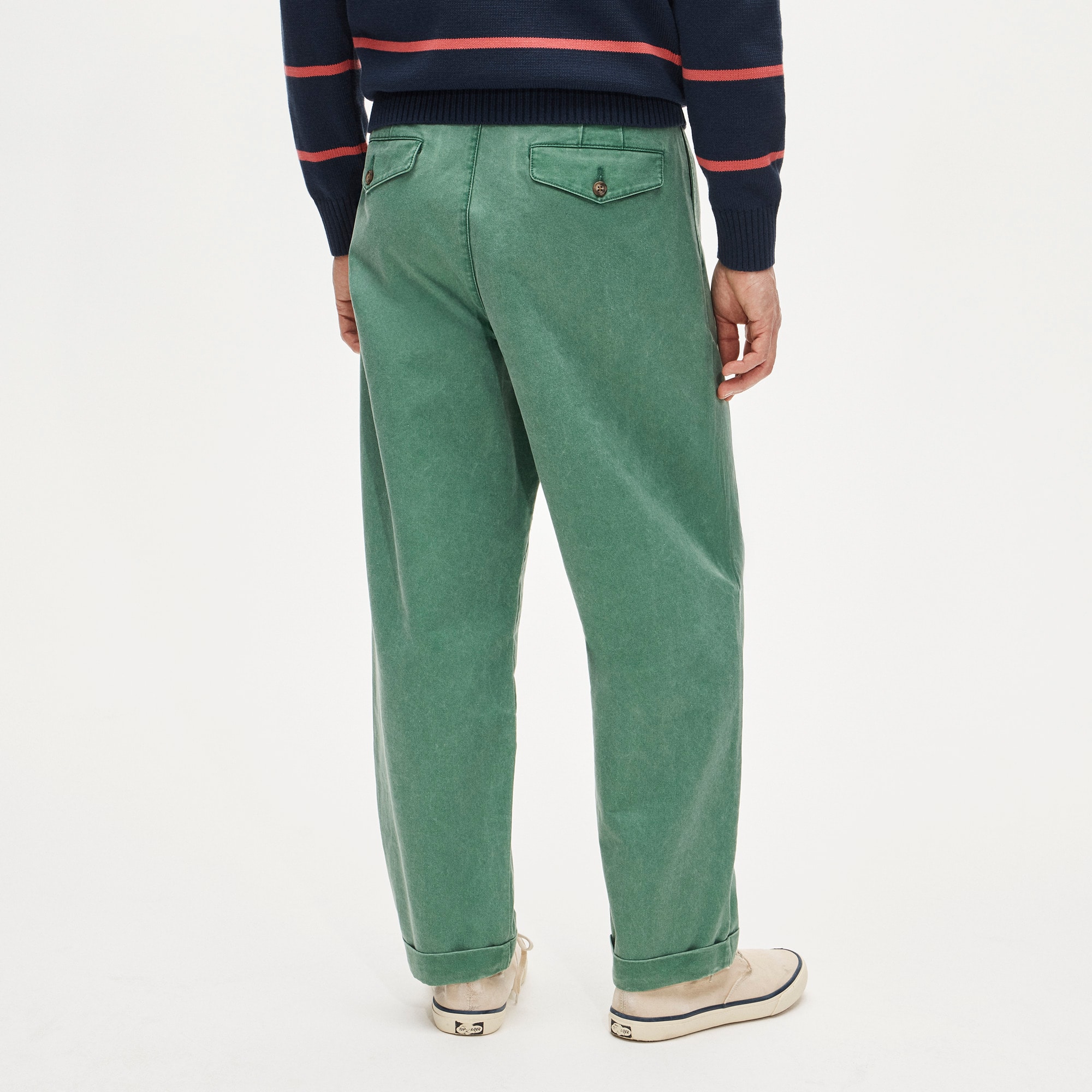 Relaxed-fit double-pleated chino pant in cotton