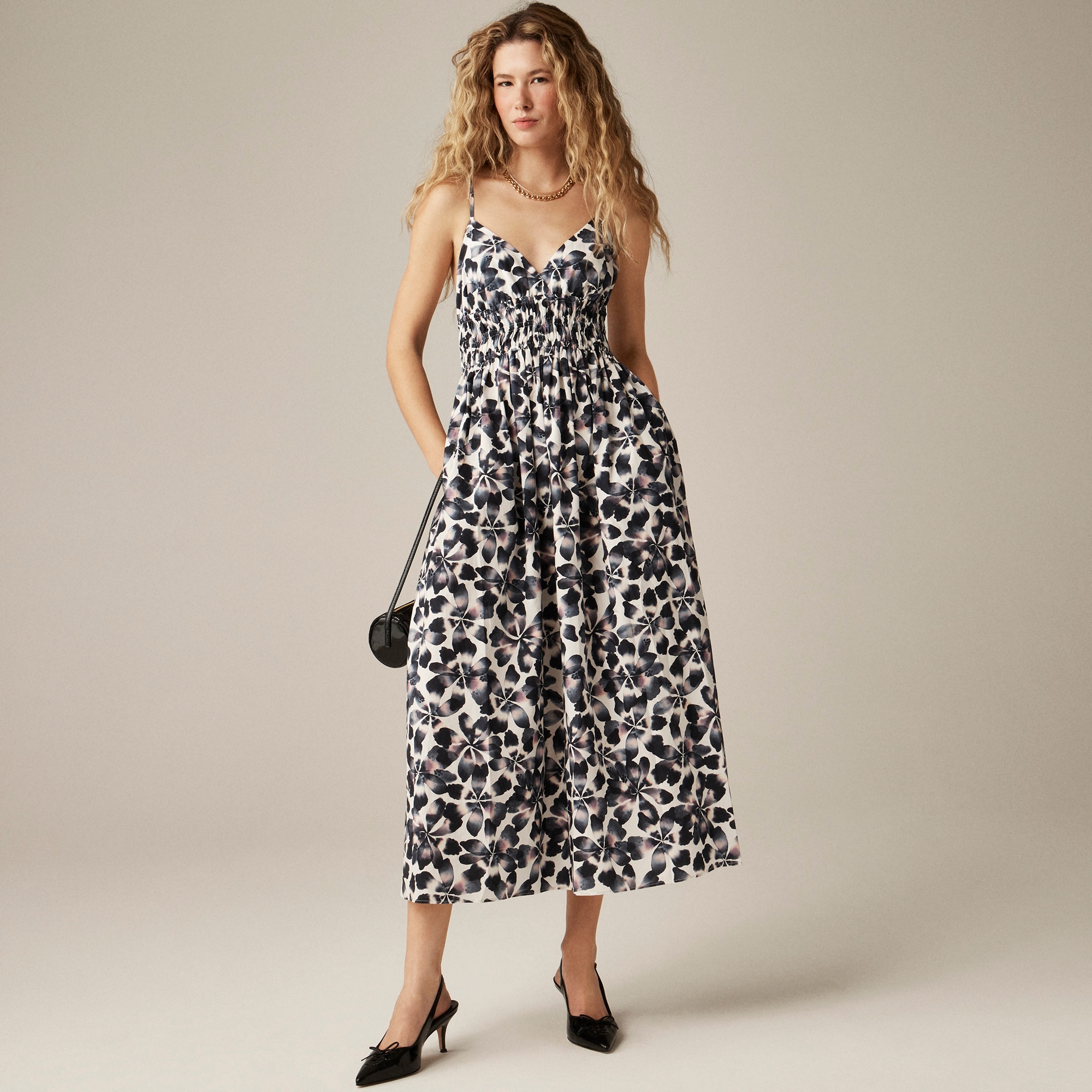  Smocked-waist V-neck dress in floral print