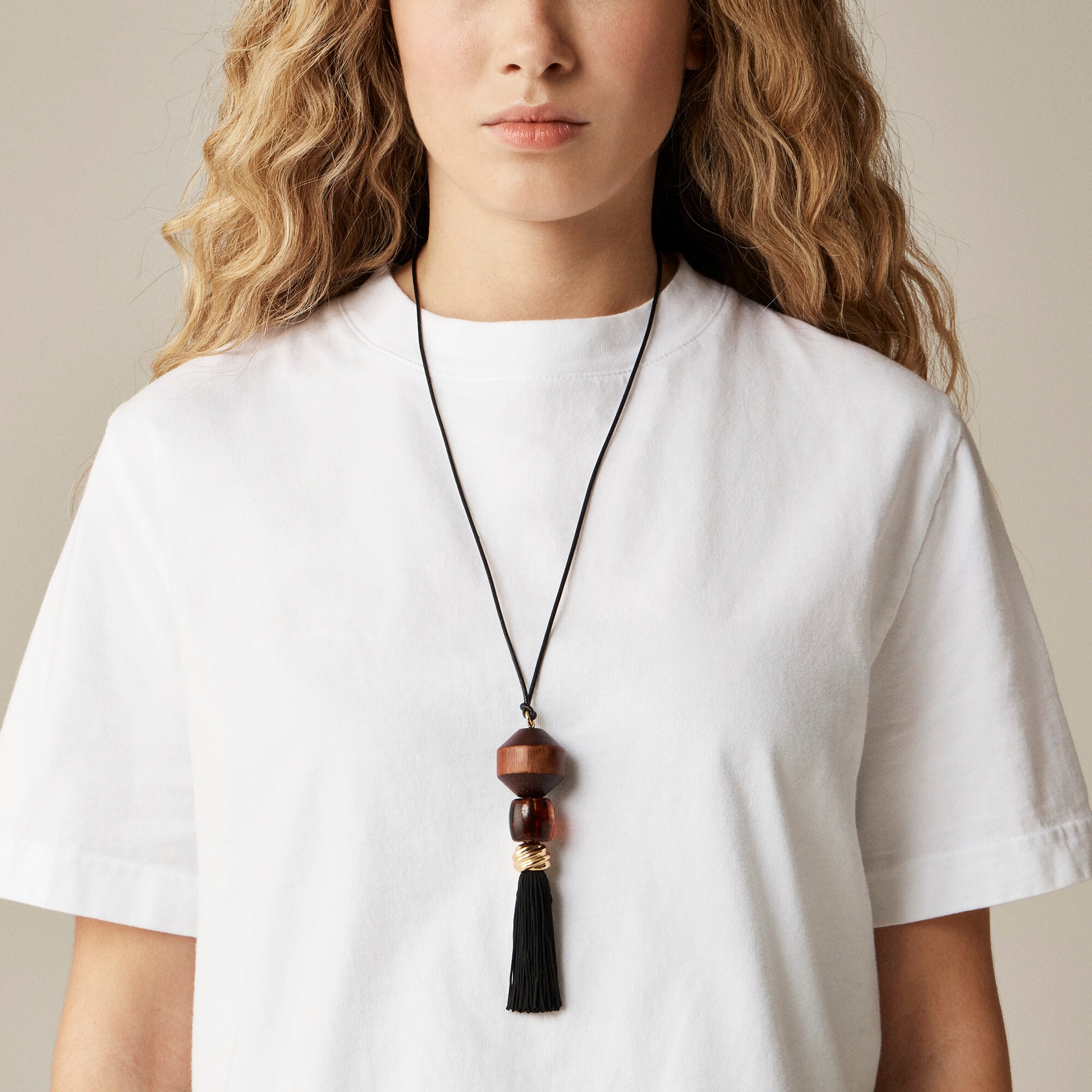 Tassel necklace with wood beads