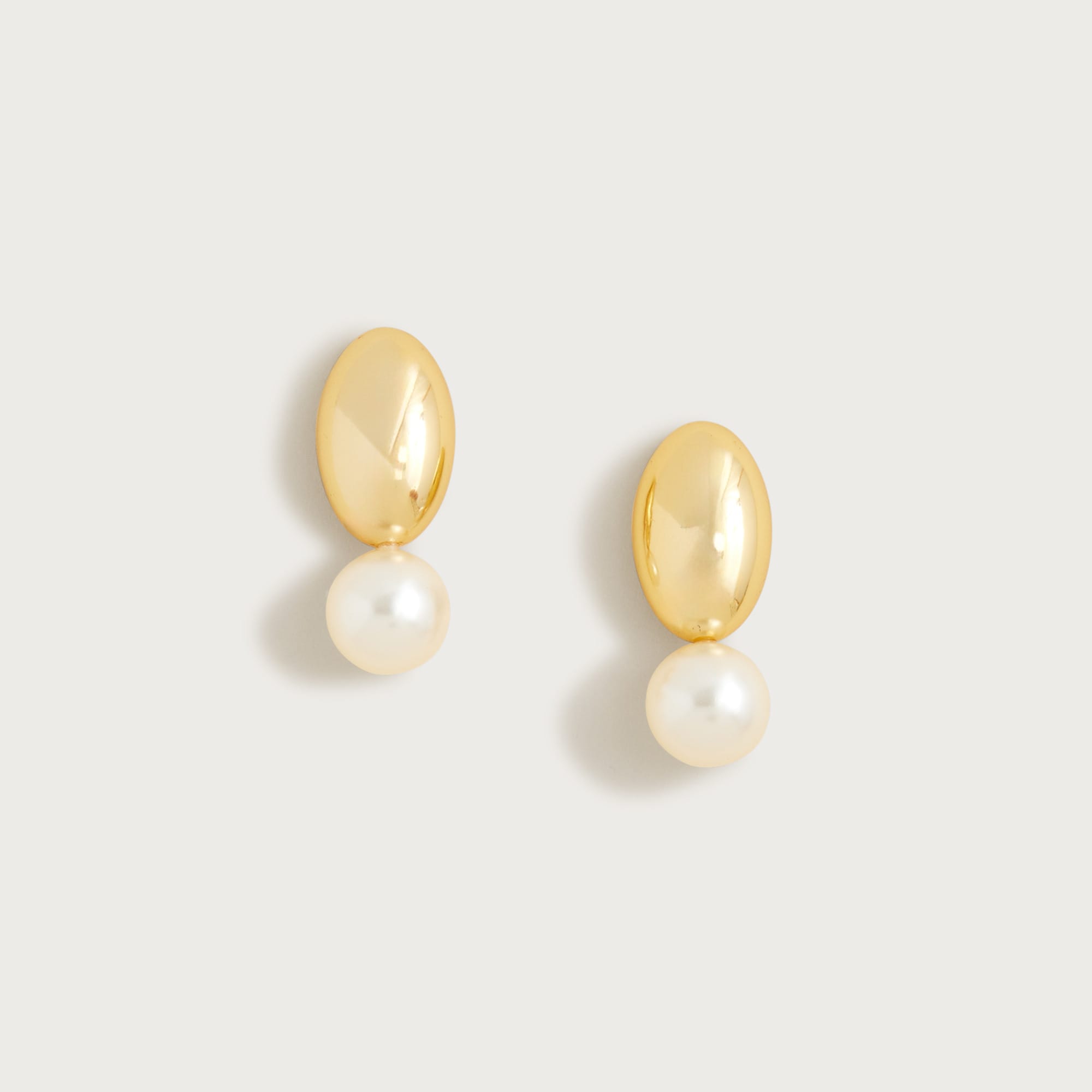  Pearl and metallic disc earrings