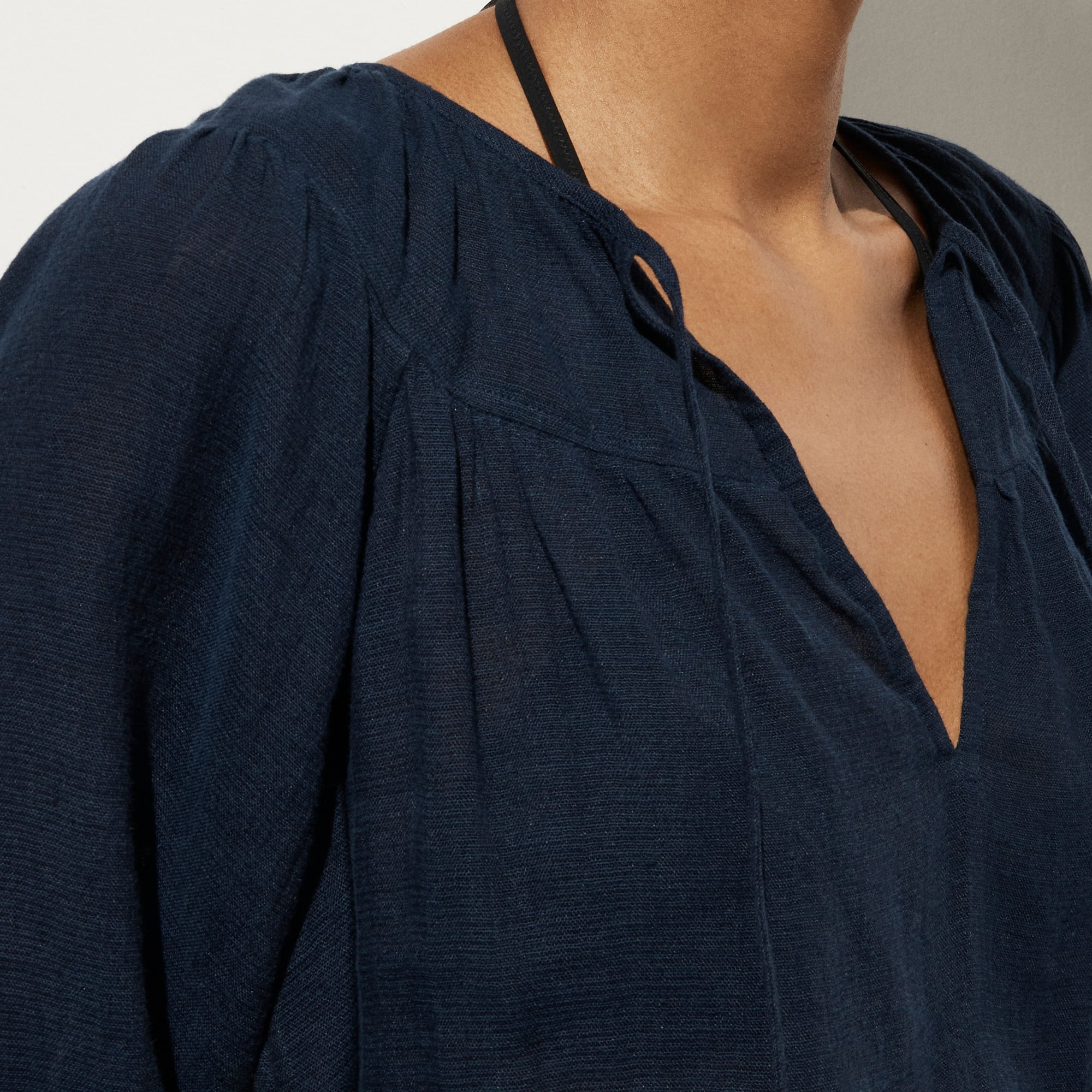 Long-sleeve tunic top in linen-cotton blend