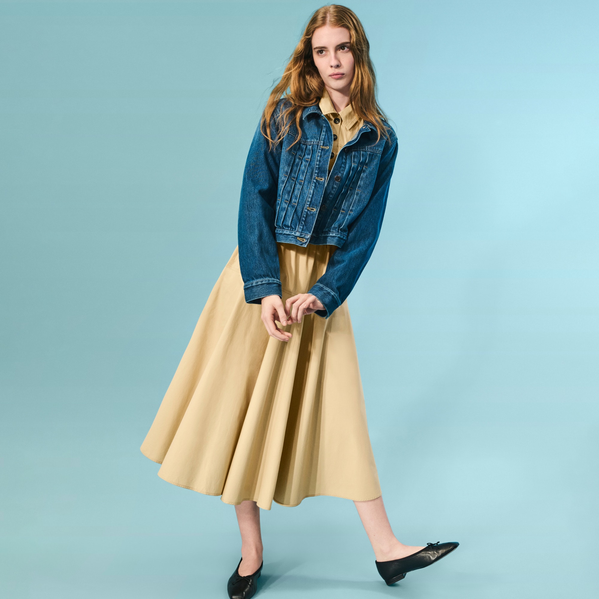 Cropped denim jacket with pintucks